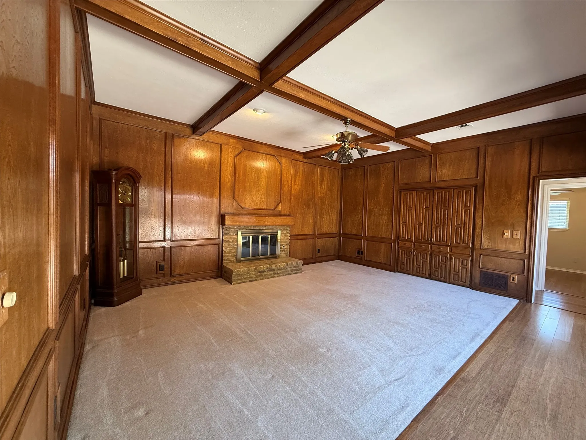 Single Family Residence For Sale in Collin County , 3205 Cross Bend Road, Plano, Texas 75023, 3 Bedroom, 3 Bathroom, 2 Garage spaces, 2,240 Sqft, built in 1978, mls#21344843, Real Estate Agent in Plano, Homes For Sale in Collin county, Homes For Sale in Plano, Realtor in Plano Texas, Real Estate Brokerage Independent Realty Texas, Luminita Cordes Realtor