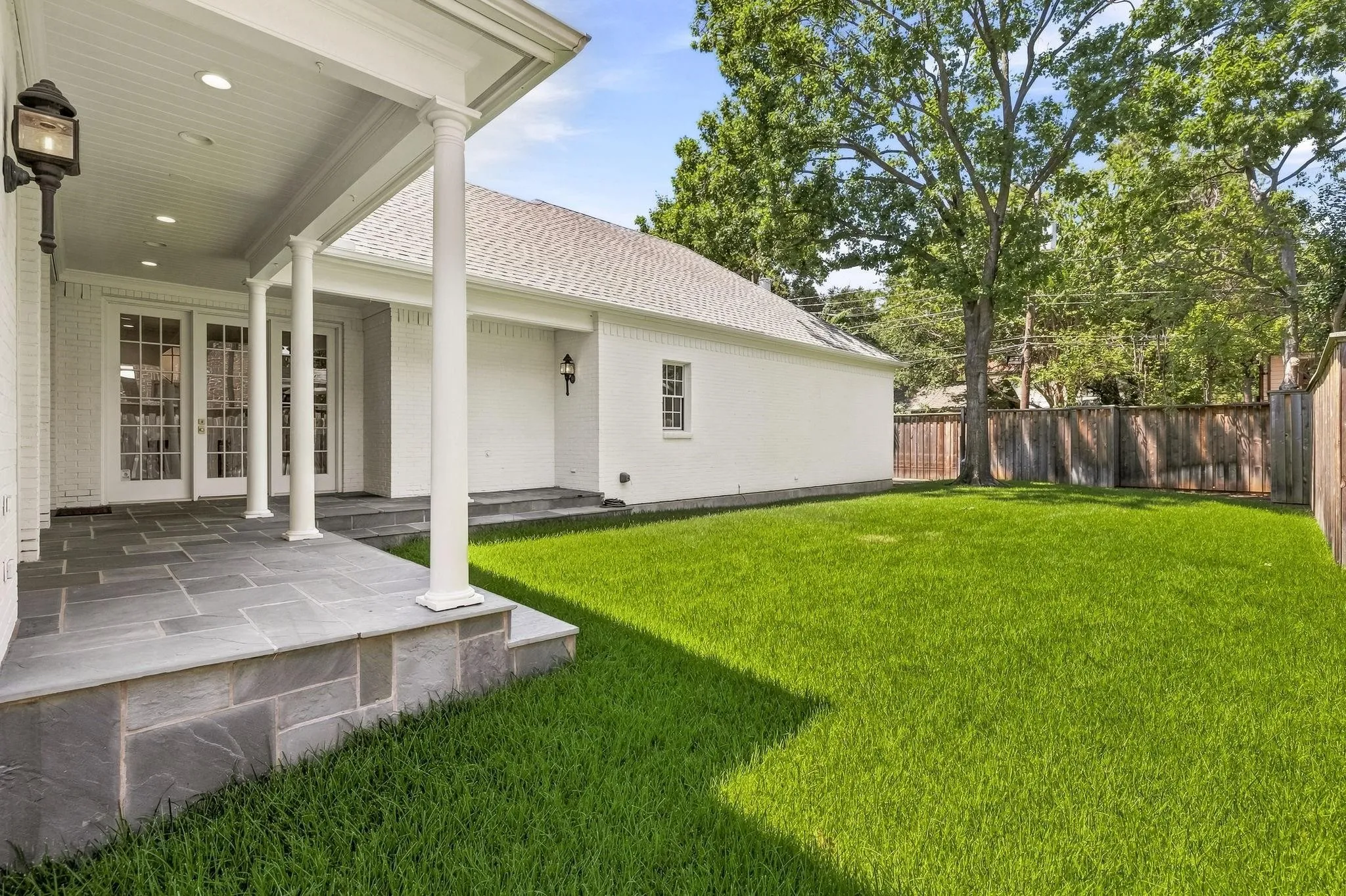 Single Family Residence For Rent in Dallas County , 4020 Mcfarlin Boulevard, University Park, Texas 75205, 5 Bedrooms, 6 Bathrooms, 2 Garage spaces, 4,708 Sqft, built in 1987, Price $23,000, mls#21348857, Real Estate Agent in University Park, Homes For Rent in Dallas county, Homes For Rent in University Park, Realtor in University Park Texas, Real Estate Brokerage Independent Realty Texas, Luminita Cordes Realtor