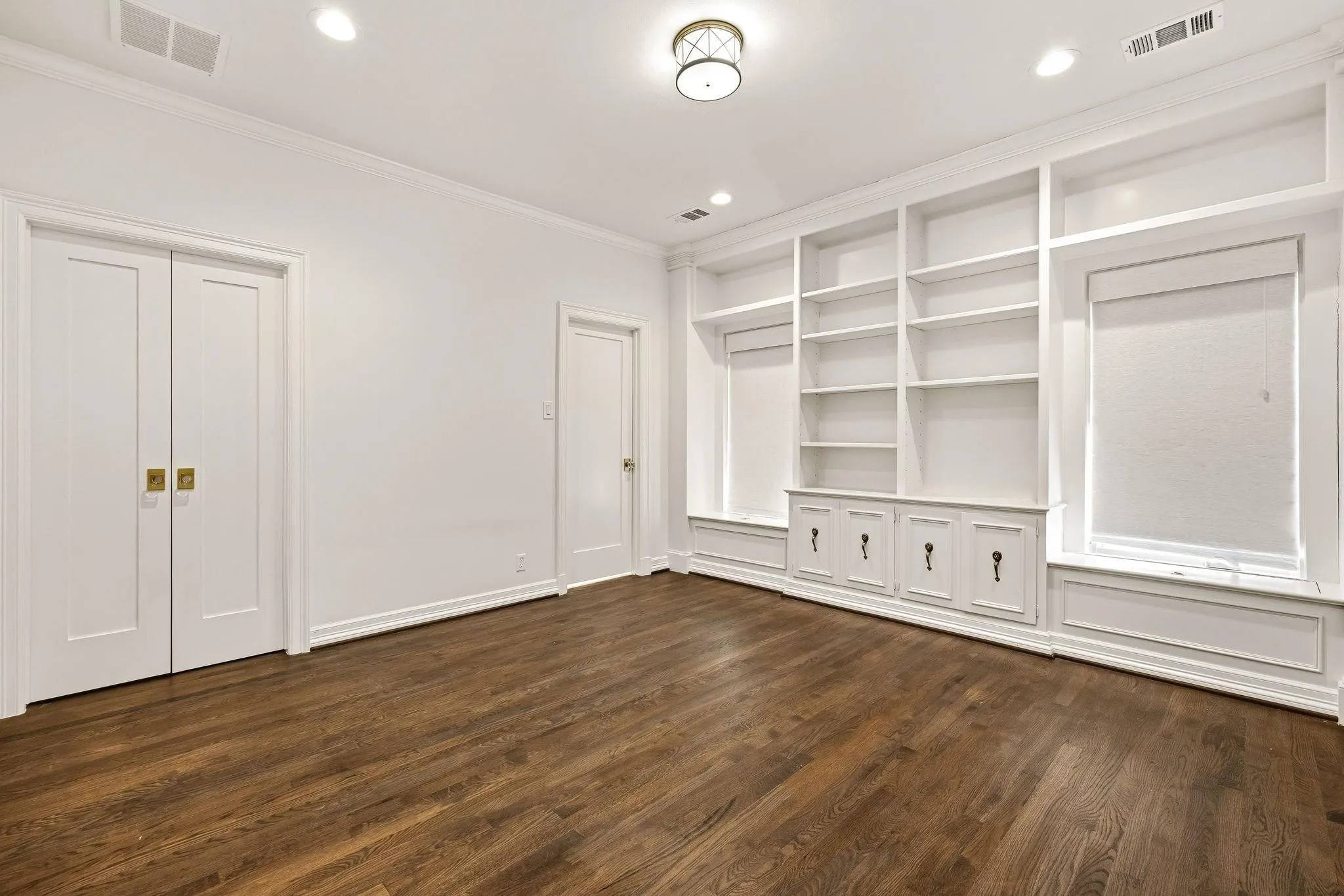 Single Family Residence For Rent in Dallas County , 4020 Mcfarlin Boulevard, University Park, Texas 75205, 5 Bedrooms, 6 Bathrooms, 2 Garage spaces, 4,708 Sqft, built in 1987, Price $23,000, mls#21348857, Real Estate Agent in University Park, Homes For Rent in Dallas county, Homes For Rent in University Park, Realtor in University Park Texas, Real Estate Brokerage Independent Realty Texas, Luminita Cordes Realtor