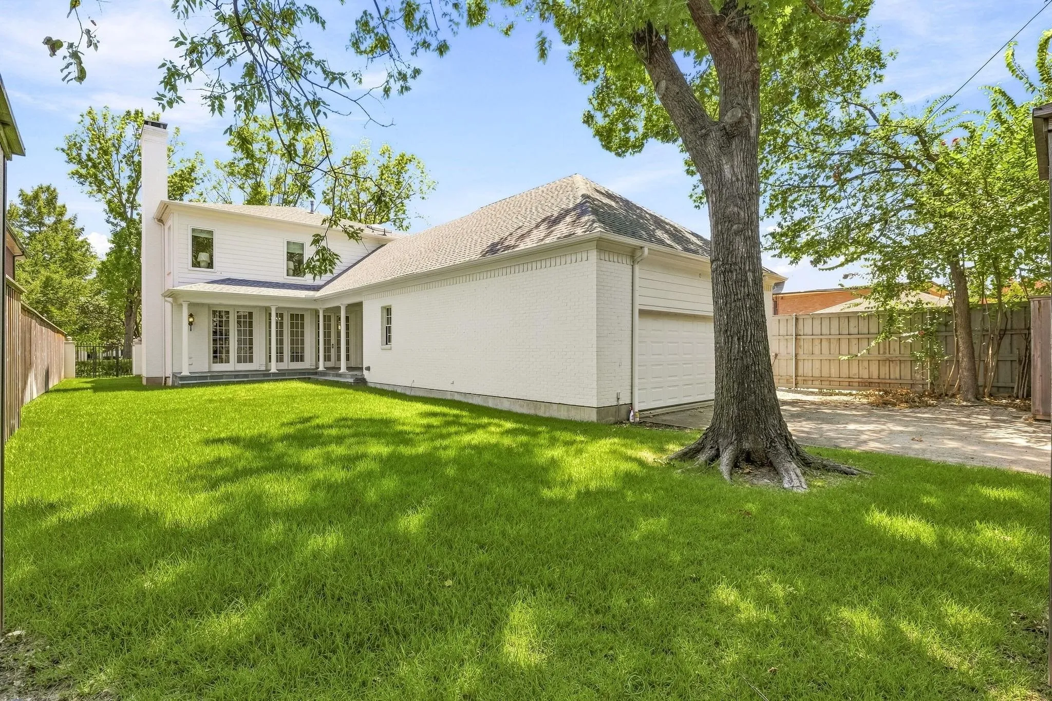 Single Family Residence For Rent in Dallas County , 4020 Mcfarlin Boulevard, University Park, Texas 75205, 5 Bedrooms, 6 Bathrooms, 2 Garage spaces, 4,708 Sqft, built in 1987, Price $23,000, mls#21348857, Real Estate Agent in University Park, Homes For Rent in Dallas county, Homes For Rent in University Park, Realtor in University Park Texas, Real Estate Brokerage Independent Realty Texas, Luminita Cordes Realtor