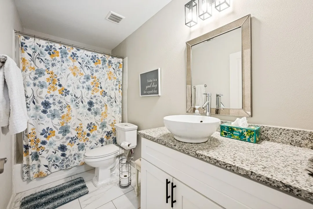 Single Family Residence For Sale in Tarrant County , 1520 Creekstone Court, Fort Worth, Texas 76112, 3 Bedroom, 2 Bathroom, 2 Garage spaces, 1,609 Sqft, built in 2001, mls#21347095, Real Estate Agent in Fort Worth, Homes For Sale in Tarrant county, Homes For Sale in Fort Worth, Realtor in Fort Worth Texas, Real Estate Brokerage Independent Realty Texas, Luminita Cordes Realtor