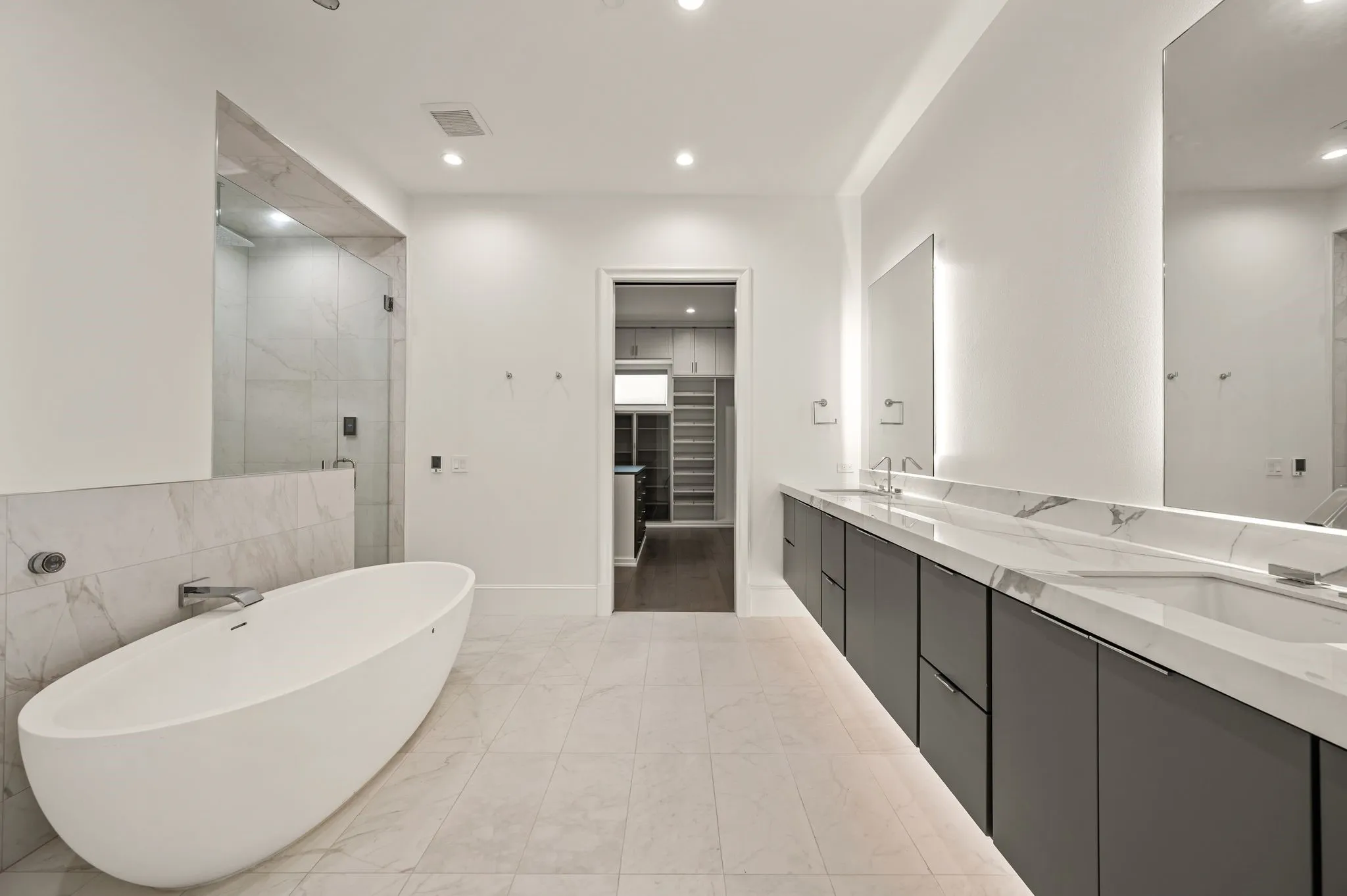 Condominium For Rent in Denton County , 2850 Lakeside Parkway 110, Flower Mound, Texas 75022, 4 Bedroom, 6 Bathroom, 2 Garage spaces, 3,631 Sqft, built in 2023, mls#21348952, Real Estate Agent in Flower Mound, Homes For Rent in Denton county, Homes For Rent in Flower Mound, Realtor in Flower Mound Texas, Real Estate Brokerage Independent Realty Texas, Luminita Cordes Realtor