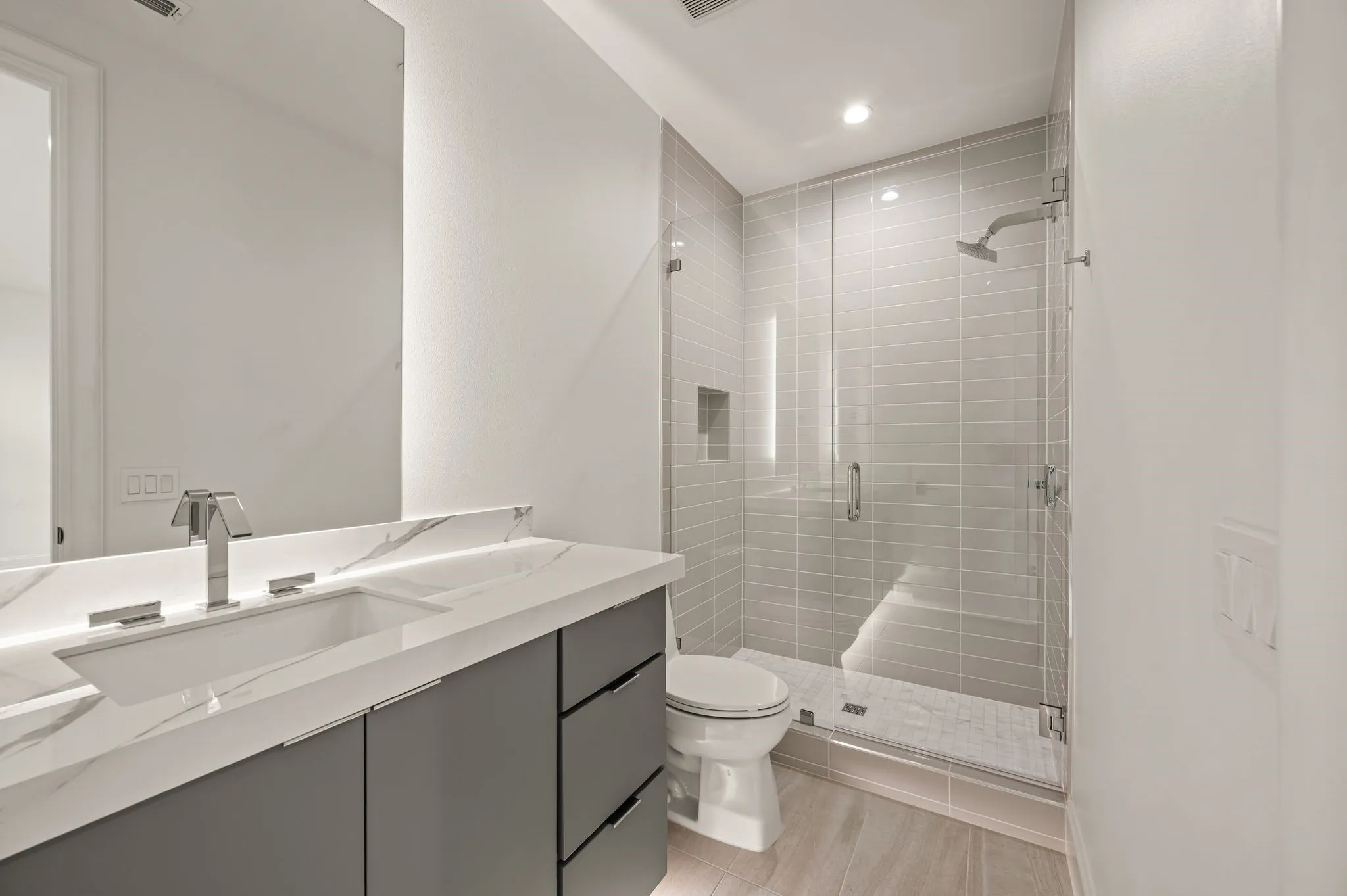 Condominium For Rent in Denton County , 2850 Lakeside Parkway 110, Flower Mound, Texas 75022, 4 Bedroom, 6 Bathroom, 2 Garage spaces, 3,631 Sqft, built in 2023, mls#21348952, Real Estate Agent in Flower Mound, Homes For Rent in Denton county, Homes For Rent in Flower Mound, Realtor in Flower Mound Texas, Real Estate Brokerage Independent Realty Texas, Luminita Cordes Realtor