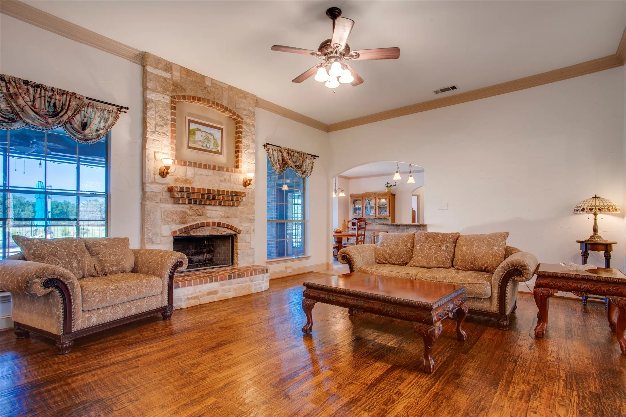 Single Family Residence For Sale in Kaufman County , 10044 Dennehy Drive, Talty, Texas 75126, 4 Bedroom, 3 Bathroom, 3 Garage spaces, 2,985 Sqft, built in 2005, mls#21346873, Real Estate Agent in Talty, Homes For Sale in Kaufman county, Homes For Sale in Talty, Realtor in Talty Texas, Real Estate Brokerage Independent Realty Texas, Luminita Cordes Realtor