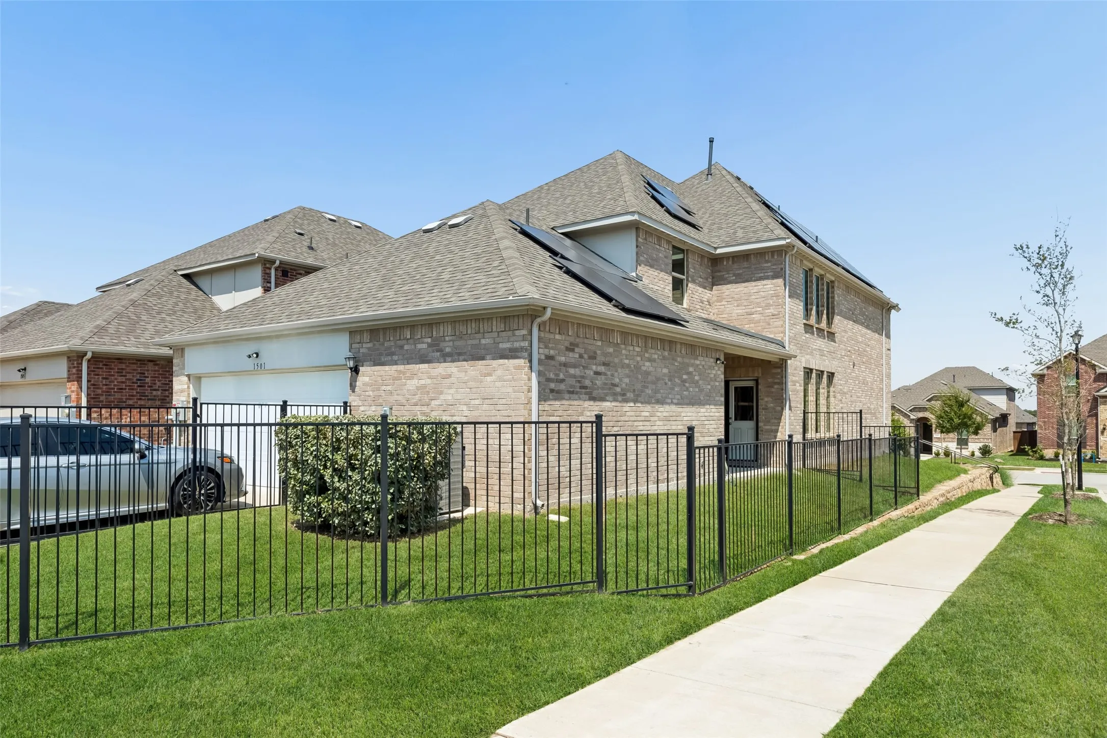 Single Family Residence For Sale in Dallas County , 1501 Buckeye Trail, Garland, Texas 75042, 4 Bedrooms, 3 Bathrooms, 2 Garage spaces, 2,633 Sqft, built in 2022, Price $525,000, mls#21348146, Real Estate Agent in Garland, Homes For Sale in Dallas county, Homes For Sale in Garland, Realtor in Garland Texas, Real Estate Brokerage Independent Realty Texas, Luminita Cordes Realtor