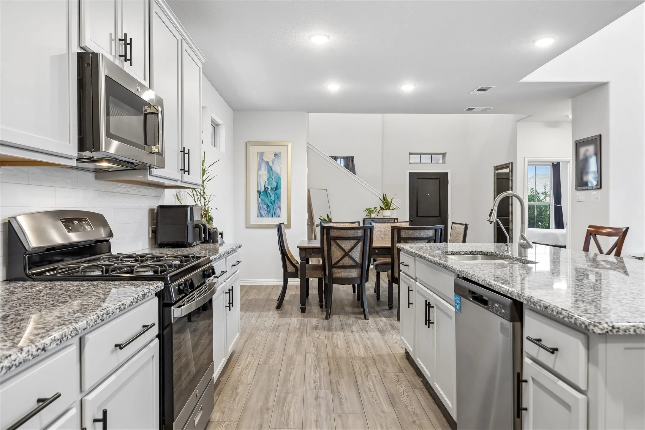 Single Family Residence For Sale in Dallas County , 1501 Buckeye Trail, Garland, Texas 75042, 4 Bedrooms, 3 Bathrooms, 2 Garage spaces, 2,633 Sqft, built in 2022, Price $525,000, mls#21348146, Real Estate Agent in Garland, Homes For Sale in Dallas county, Homes For Sale in Garland, Realtor in Garland Texas, Real Estate Brokerage Independent Realty Texas, Luminita Cordes Realtor
