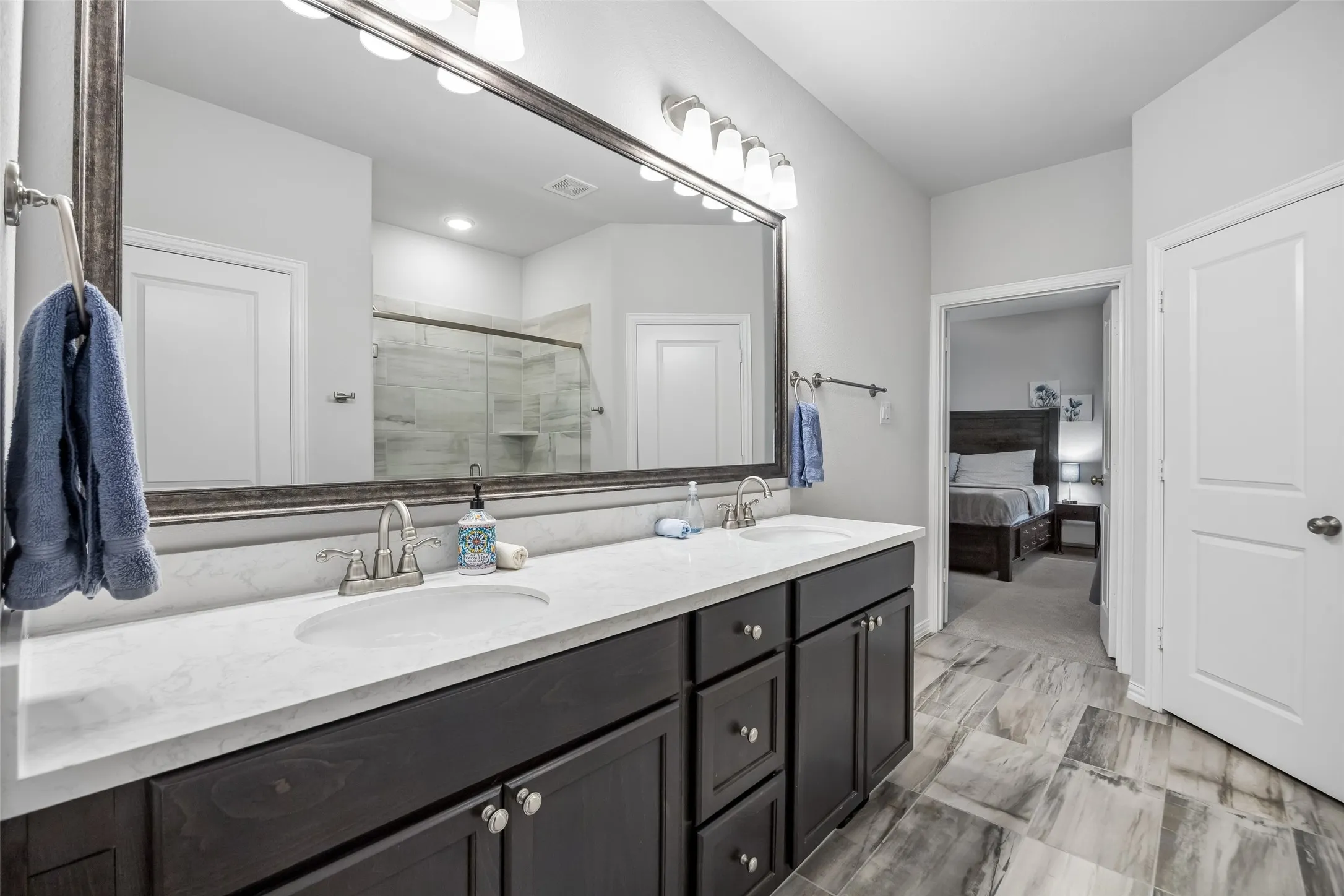 Single Family Residence For Sale in Dallas County , 1501 Buckeye Trail, Garland, Texas 75042, 4 Bedrooms, 3 Bathrooms, 2 Garage spaces, 2,633 Sqft, built in 2022, Price $525,000, mls#21348146, Real Estate Agent in Garland, Homes For Sale in Dallas county, Homes For Sale in Garland, Realtor in Garland Texas, Real Estate Brokerage Independent Realty Texas, Luminita Cordes Realtor