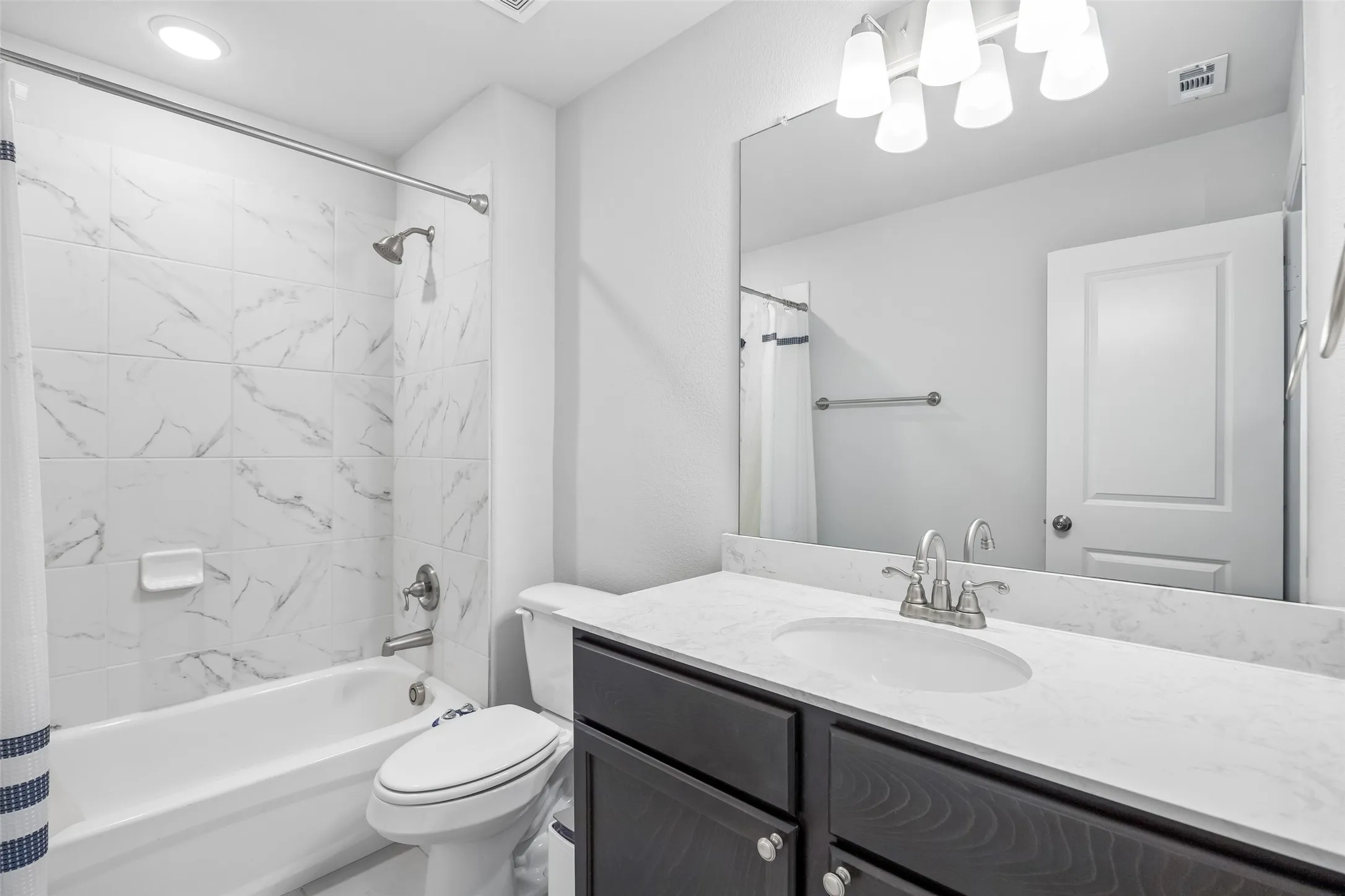 Single Family Residence For Sale in Dallas County , 1501 Buckeye Trail, Garland, Texas 75042, 4 Bedrooms, 3 Bathrooms, 2 Garage spaces, 2,633 Sqft, built in 2022, Price $525,000, mls#21348146, Real Estate Agent in Garland, Homes For Sale in Dallas county, Homes For Sale in Garland, Realtor in Garland Texas, Real Estate Brokerage Independent Realty Texas, Luminita Cordes Realtor