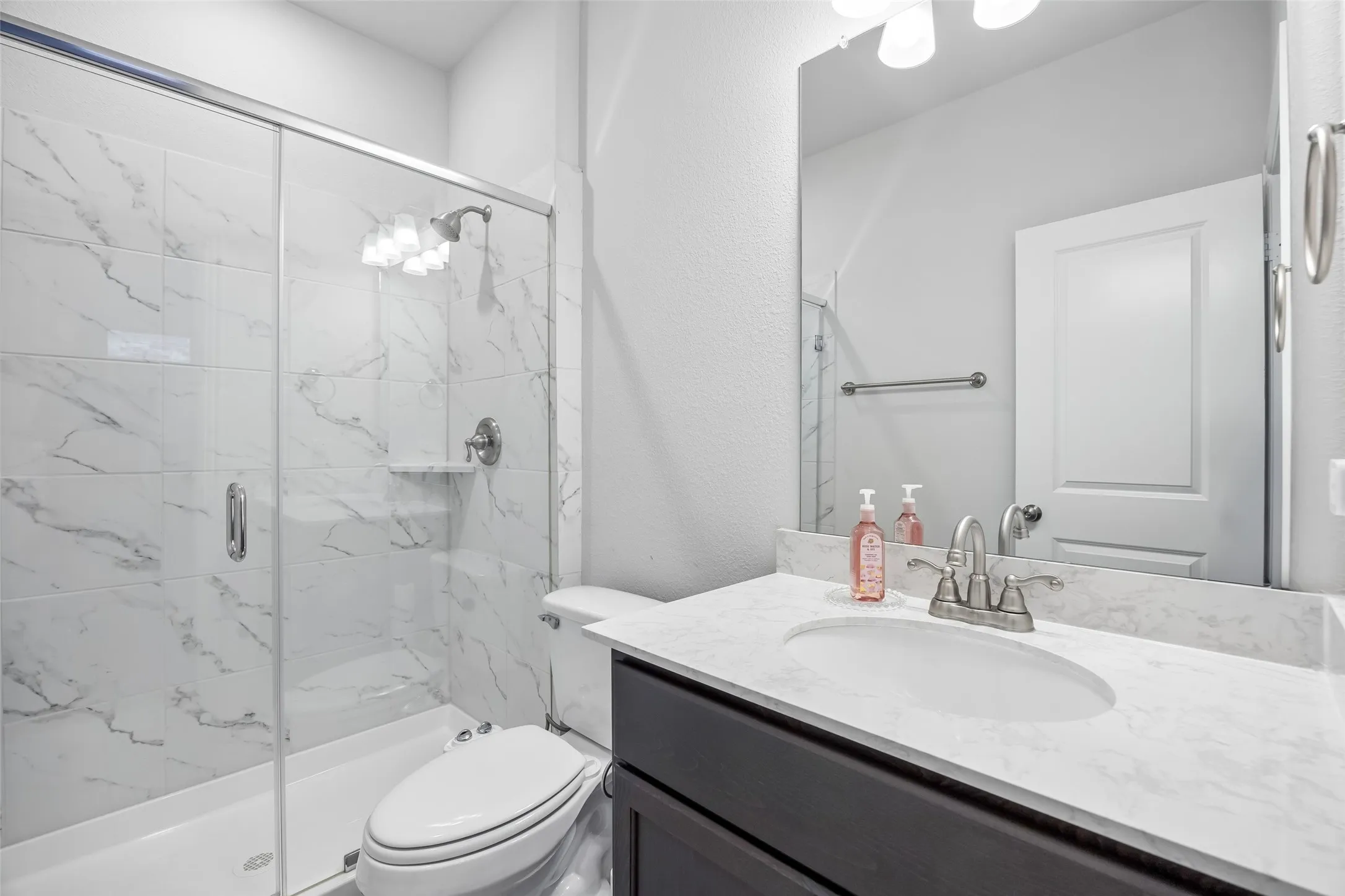Single Family Residence For Sale in Dallas County , 1501 Buckeye Trail, Garland, Texas 75042, 4 Bedrooms, 3 Bathrooms, 2 Garage spaces, 2,633 Sqft, built in 2022, Price $525,000, mls#21348146, Real Estate Agent in Garland, Homes For Sale in Dallas county, Homes For Sale in Garland, Realtor in Garland Texas, Real Estate Brokerage Independent Realty Texas, Luminita Cordes Realtor