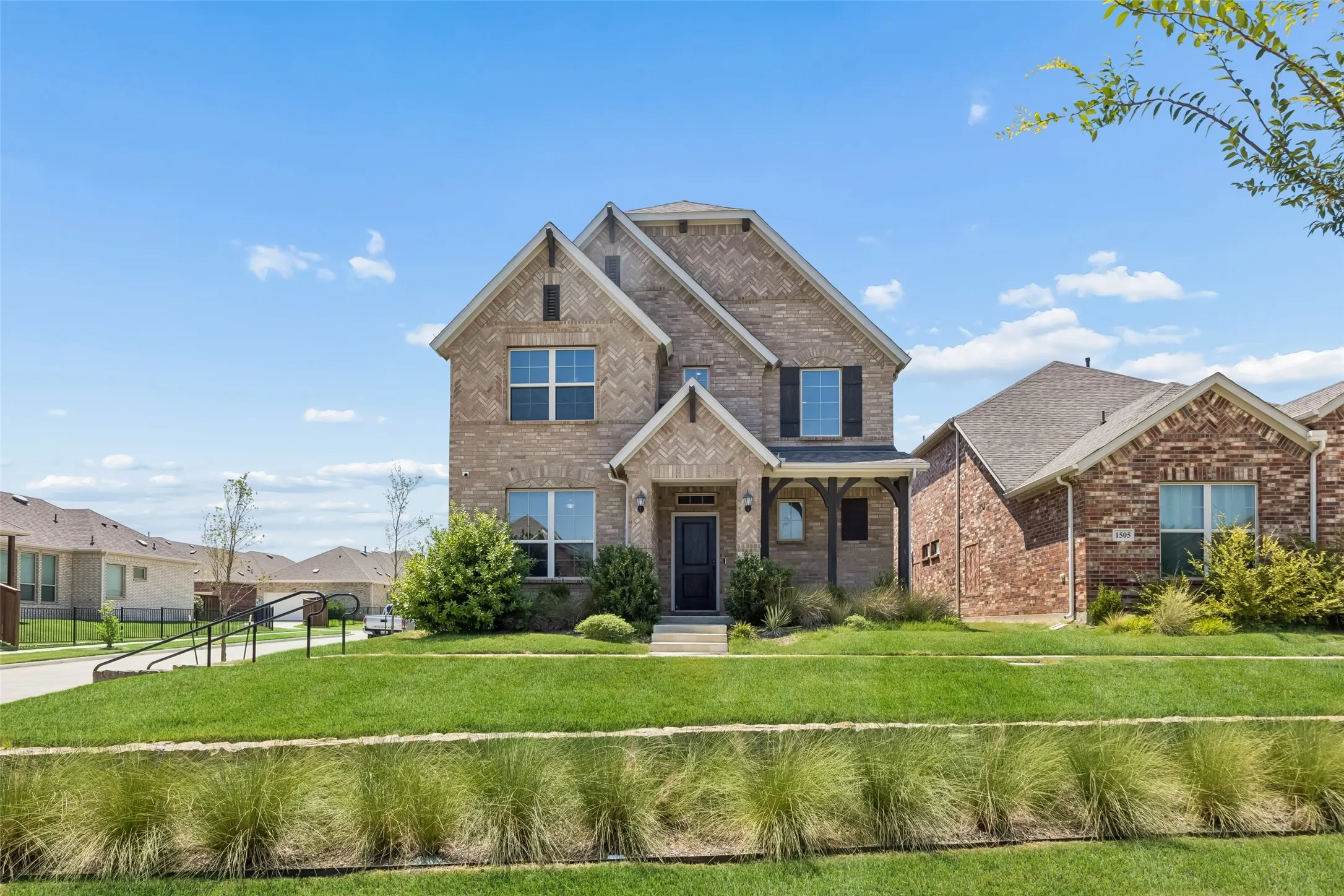 Single Family Residence For Sale in Dallas County , 1501 Buckeye Trail, Garland, Texas 75042, 4 Bedrooms, 3 Bathrooms, 2 Garage spaces, 2,633 Sqft, built in 2022, Price $525,000, mls#21348146, Real Estate Agent in Garland, Homes For Sale in Dallas county, Homes For Sale in Garland, Realtor in Garland Texas, Real Estate Brokerage Independent Realty Texas, Luminita Cordes Realtor