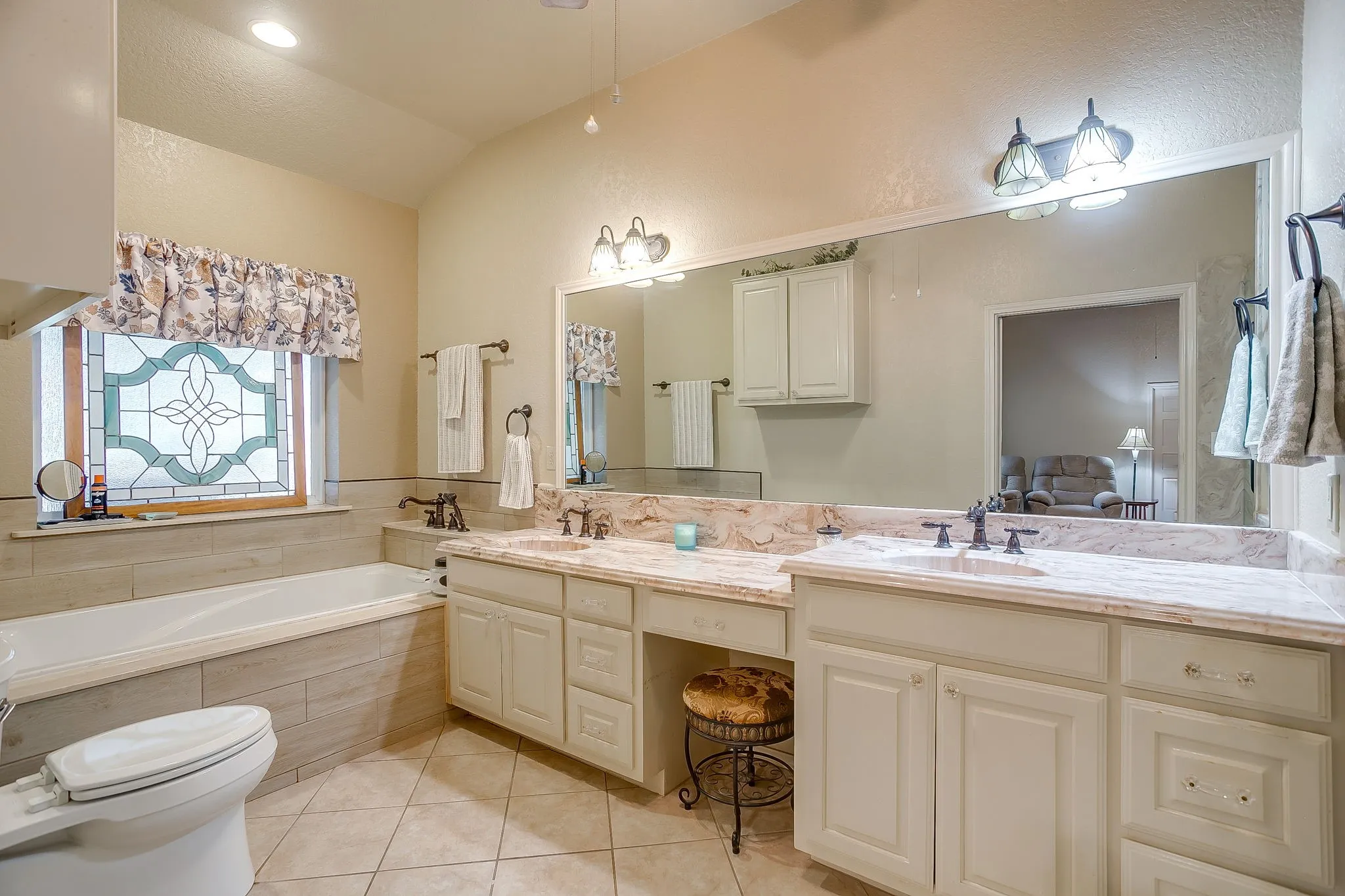 Single Family Residence For Sale in Johnson County , 7921 County Road 915b, Joshua, Texas 76058, 3 Bedroom, 2 Bathroom, 2 Garage spaces, 2,679 Sqft, built in 2007, mls#21348422, Real Estate Agent in Joshua, Homes For Sale in Johnson county, Homes For Sale in Joshua, Realtor in Joshua Texas, Real Estate Brokerage Independent Realty Texas, Luminita Cordes Realtor