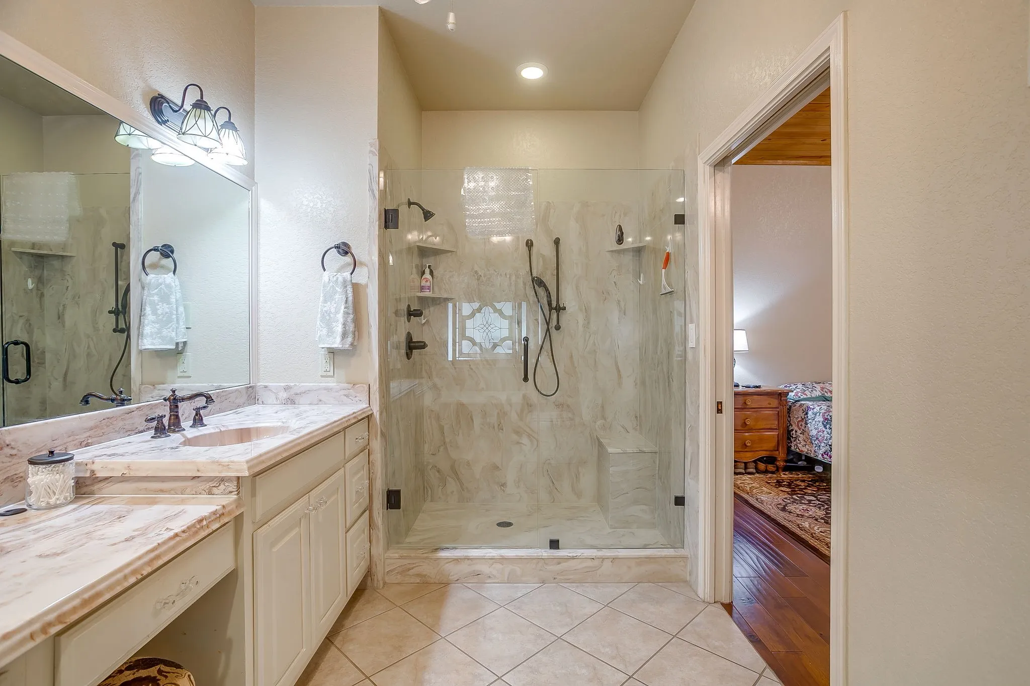 Single Family Residence For Sale in Johnson County , 7921 County Road 915b, Joshua, Texas 76058, 3 Bedroom, 2 Bathroom, 2 Garage spaces, 2,679 Sqft, built in 2007, mls#21348422, Real Estate Agent in Joshua, Homes For Sale in Johnson county, Homes For Sale in Joshua, Realtor in Joshua Texas, Real Estate Brokerage Independent Realty Texas, Luminita Cordes Realtor