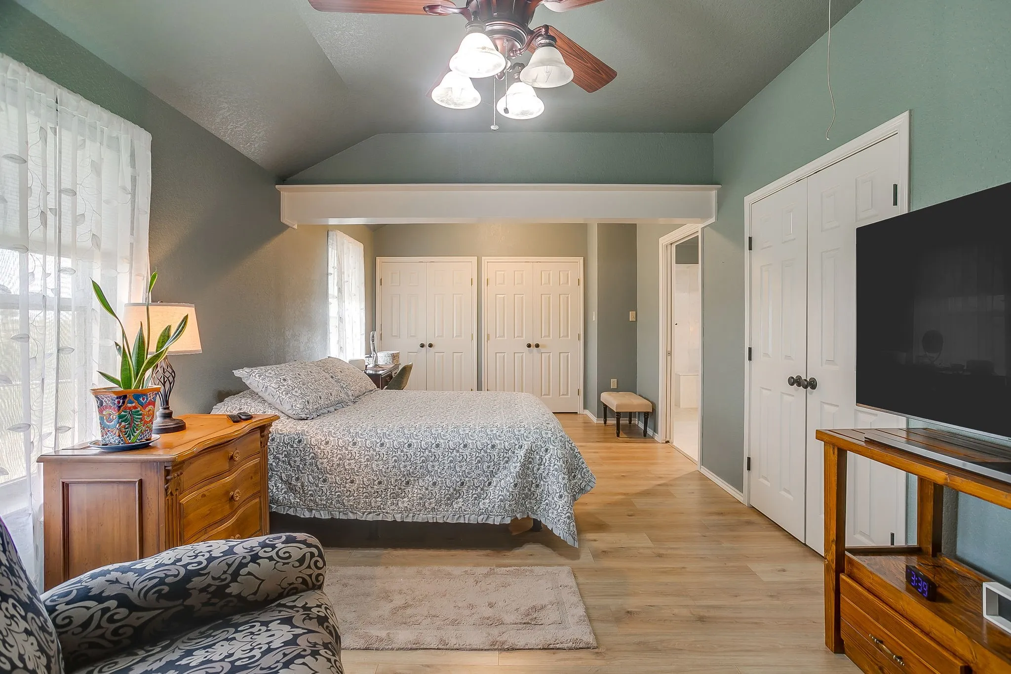 Single Family Residence For Sale in Johnson County , 7921 County Road 915b, Joshua, Texas 76058, 3 Bedroom, 2 Bathroom, 2 Garage spaces, 2,679 Sqft, built in 2007, mls#21348422, Real Estate Agent in Joshua, Homes For Sale in Johnson county, Homes For Sale in Joshua, Realtor in Joshua Texas, Real Estate Brokerage Independent Realty Texas, Luminita Cordes Realtor