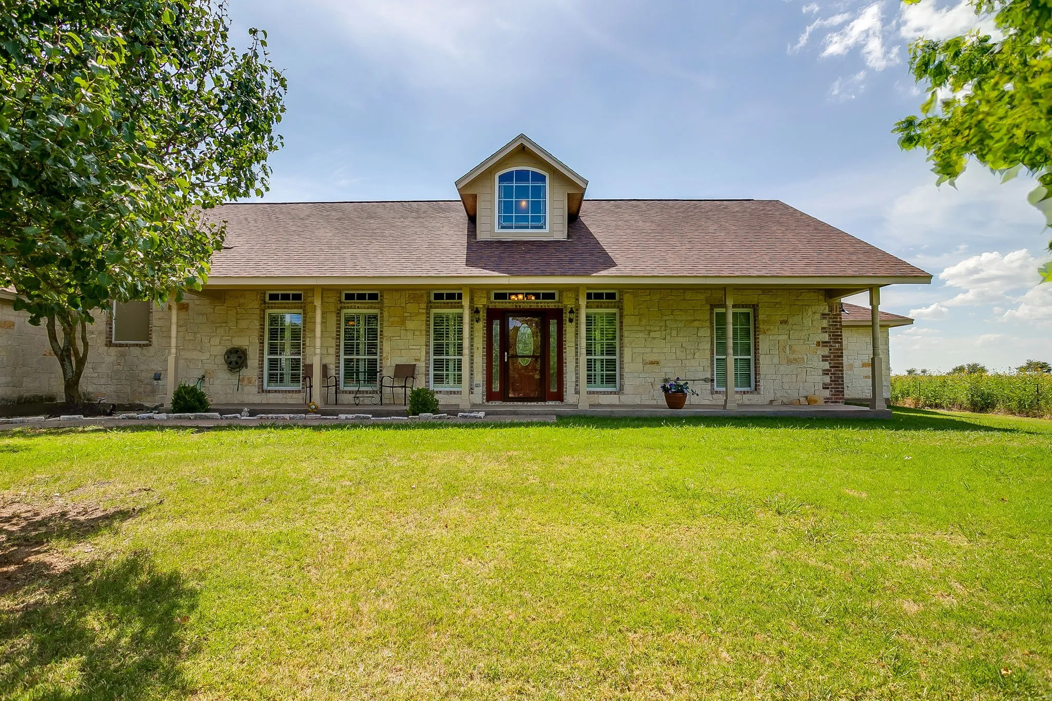 Single Family Residence For Sale in Johnson County , 7921 County Road 915b, Joshua, Texas 76058, 3 Bedroom, 2 Bathroom, 2 Garage spaces, 2,679 Sqft, built in 2007, mls#21348422, Real Estate Agent in Joshua, Homes For Sale in Johnson county, Homes For Sale in Joshua, Realtor in Joshua Texas, Real Estate Brokerage Independent Realty Texas, Luminita Cordes Realtor