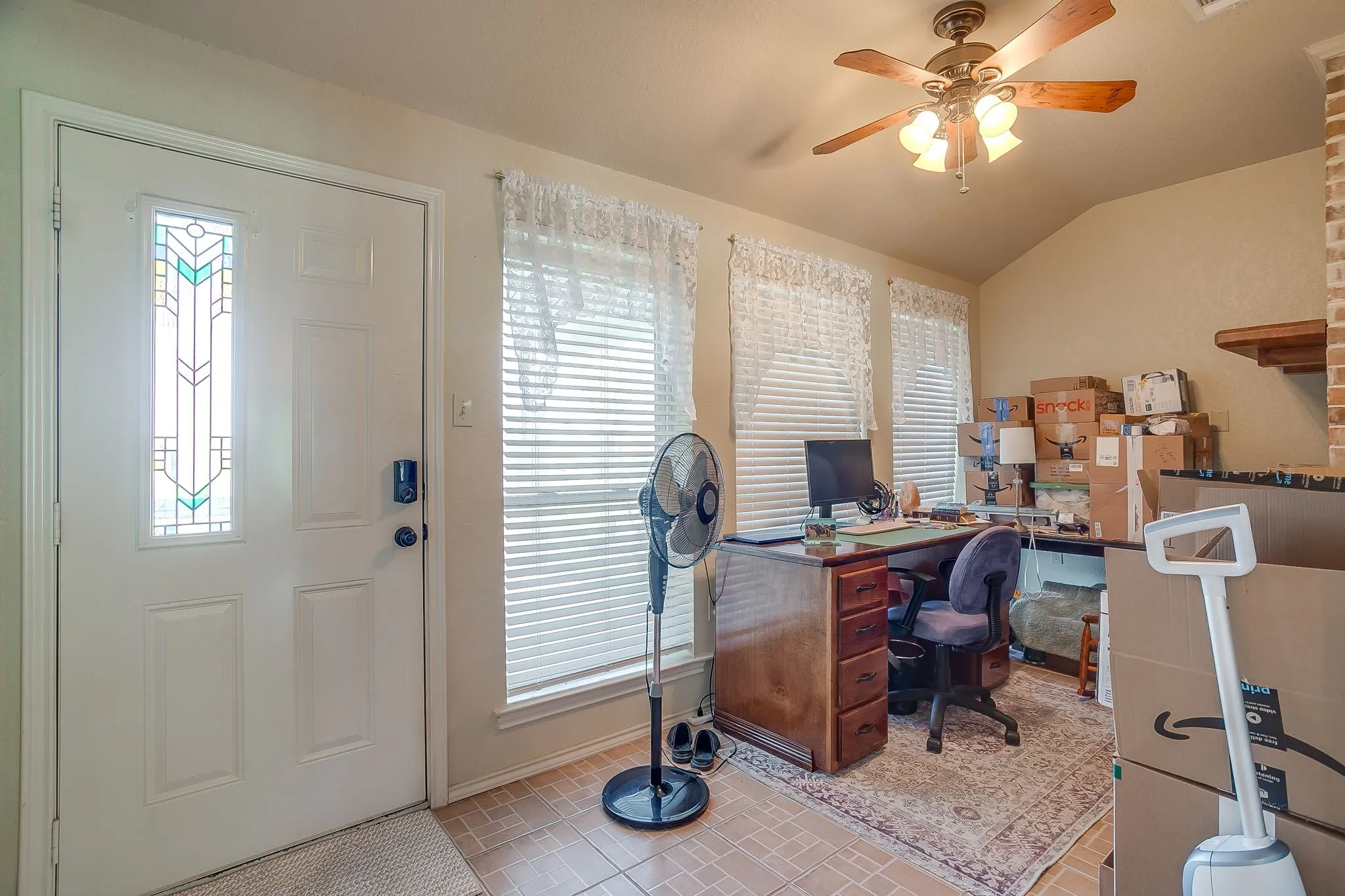 Single Family Residence For Sale in Johnson County , 7921 County Road 915b, Joshua, Texas 76058, 3 Bedroom, 2 Bathroom, 2 Garage spaces, 2,679 Sqft, built in 2007, mls#21348422, Real Estate Agent in Joshua, Homes For Sale in Johnson county, Homes For Sale in Joshua, Realtor in Joshua Texas, Real Estate Brokerage Independent Realty Texas, Luminita Cordes Realtor