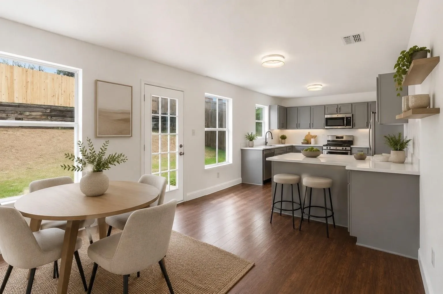 Single Family Residence For Sale in Dallas County , 1422 Mill Branch Drive, Garland, Texas 75040, 3 Bedroom, 3 Bathroom, 2 Garage spaces, 2,085 Sqft, built in 1996, mls#21348487, Real Estate Agent in Garland, Homes For Sale in Dallas county, Homes For Sale in Garland, Realtor in Garland Texas, Real Estate Brokerage Independent Realty Texas, Luminita Cordes Realtor