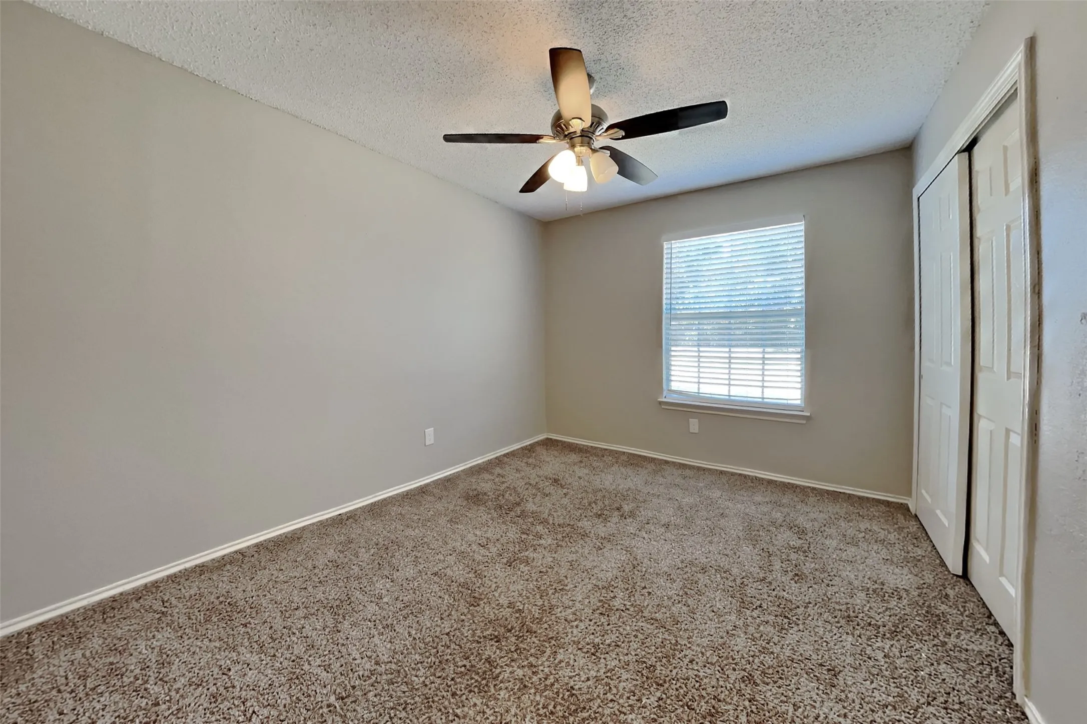 Single Family Residence For Rent in Collin County , 10316 Concord Drive, Frisco, Texas 75035, 3 Bedroom, 2 Bathroom, 2 Garage spaces, 1,319 Sqft, built in 1990, mls#21348971, Real Estate Agent in Frisco, Homes For Rent in Collin county, Homes For Rent in Frisco, Realtor in Frisco Texas, Real Estate Brokerage Independent Realty Texas, Luminita Cordes Realtor