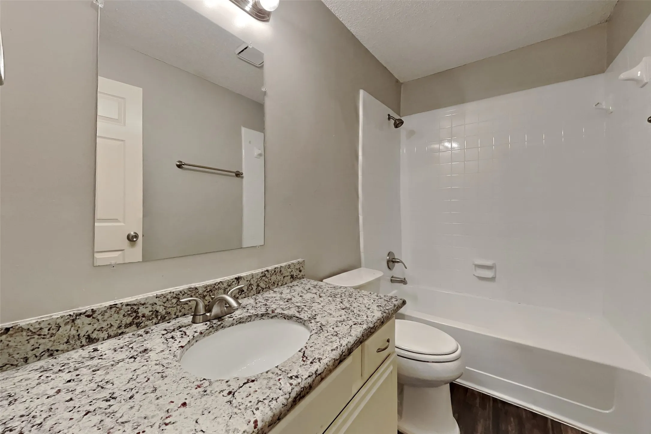Single Family Residence For Rent in Collin County , 10316 Concord Drive, Frisco, Texas 75035, 3 Bedroom, 2 Bathroom, 2 Garage spaces, 1,319 Sqft, built in 1990, mls#21348971, Real Estate Agent in Frisco, Homes For Rent in Collin county, Homes For Rent in Frisco, Realtor in Frisco Texas, Real Estate Brokerage Independent Realty Texas, Luminita Cordes Realtor