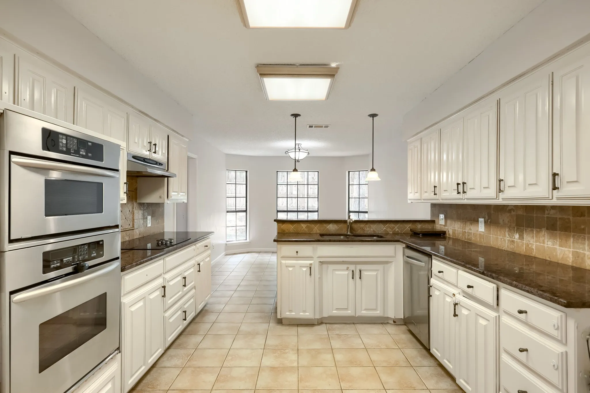 Single Family Residence For Sale in Tarrant County , 3414 Boyd Trail, Arlington, Texas 76017, 3 Bedroom, 2 Bathroom, 2 Garage spaces, 1,930 Sqft, built in 1983, mls#21346164, Real Estate Agent in Arlington, Homes For Sale in Tarrant county, Homes For Sale in Arlington, Realtor in Arlington Texas, Real Estate Brokerage Independent Realty Texas, Luminita Cordes Realtor
