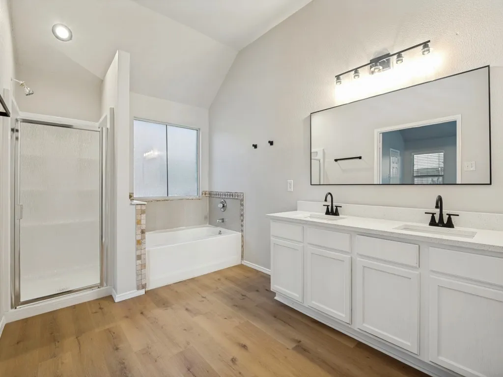 Single Family Residence For Rent in Dallas County , 5051 Showdown Lane, Grand Prairie, Texas 75052, 4 Bedroom, 2 Bathroom, 2 Garage spaces, 2,246 Sqft, built in 2001, mls#21348981, Real Estate Agent in Grand Prairie, Homes For Rent in Dallas county, Homes For Rent in Grand Prairie, Realtor in Grand Prairie Texas, Real Estate Brokerage Independent Realty Texas, Luminita Cordes Realtor