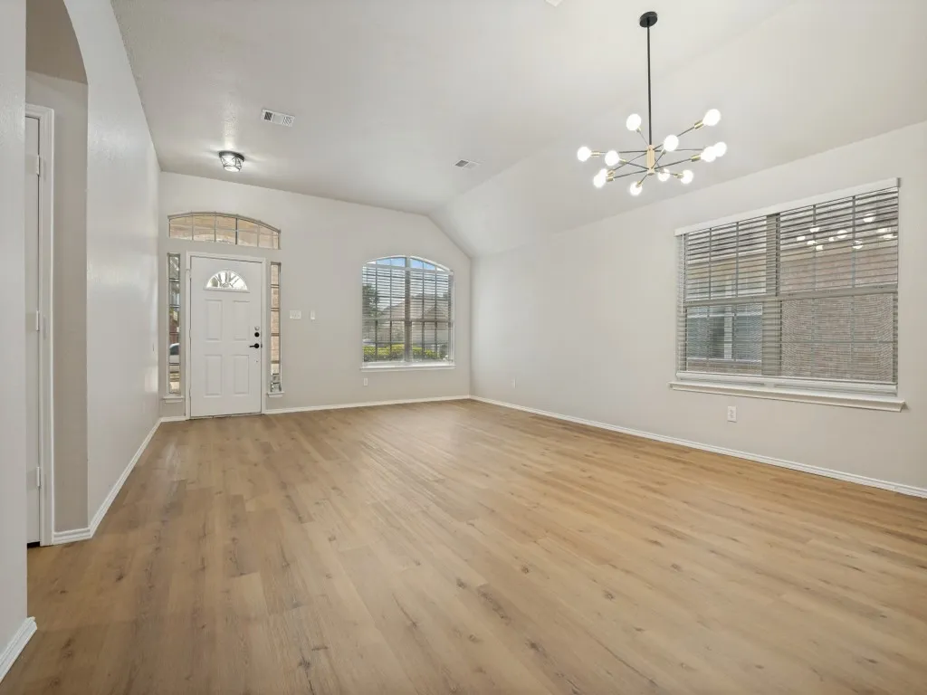Single Family Residence For Rent in Dallas County , 5051 Showdown Lane, Grand Prairie, Texas 75052, 4 Bedroom, 2 Bathroom, 2 Garage spaces, 2,246 Sqft, built in 2001, mls#21348981, Real Estate Agent in Grand Prairie, Homes For Rent in Dallas county, Homes For Rent in Grand Prairie, Realtor in Grand Prairie Texas, Real Estate Brokerage Independent Realty Texas, Luminita Cordes Realtor