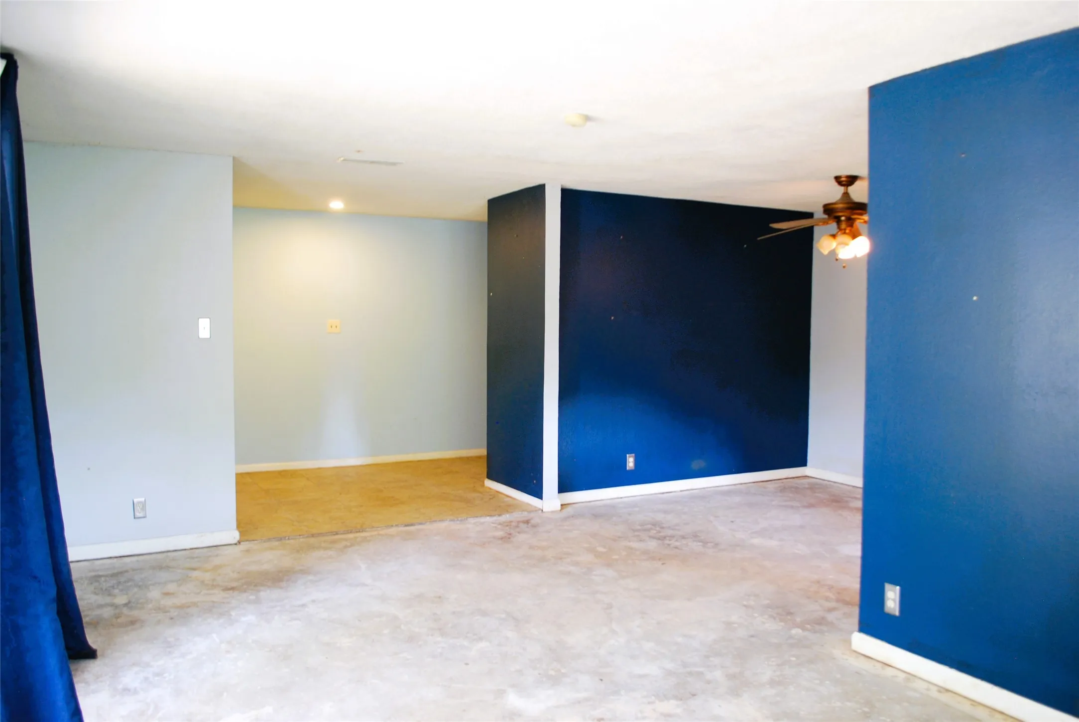 Single Family Residence For Sale in Dallas County , 3530 Kiestcrest Drive, Dallas, Texas 75233, 3 Bedroom, 2 Bathroom, 2 Garage spaces, 2,124 Sqft, built in 1962, mls#21348517, Real Estate Agent in Dallas, Homes For Sale in Dallas county, Homes For Sale in Dallas, Realtor in Dallas Texas, Real Estate Brokerage Independent Realty Texas, Luminita Cordes Realtor