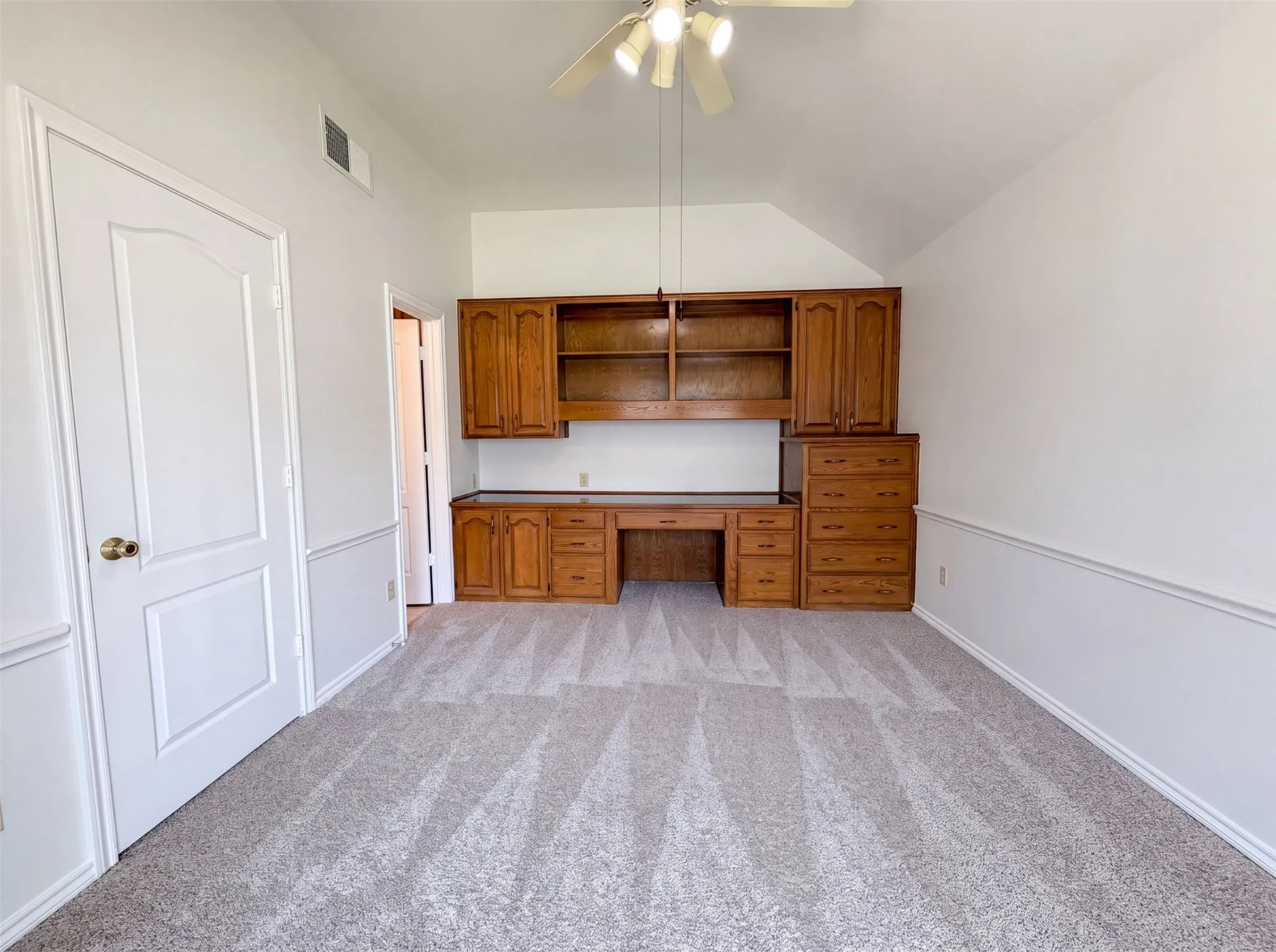 Single Family Residence For Sale in Tarrant County , 7632 Westwind Drive, Fort Worth, Texas 76179, 4 Bedroom, 5 Bathroom, 2 Garage spaces, 3,919 Sqft, built in 1987, mls#21348996, Real Estate Agent in Fort Worth, Homes For Sale in Tarrant county, Homes For Sale in Fort Worth, Realtor in Fort Worth Texas, Real Estate Brokerage Independent Realty Texas, Luminita Cordes Realtor