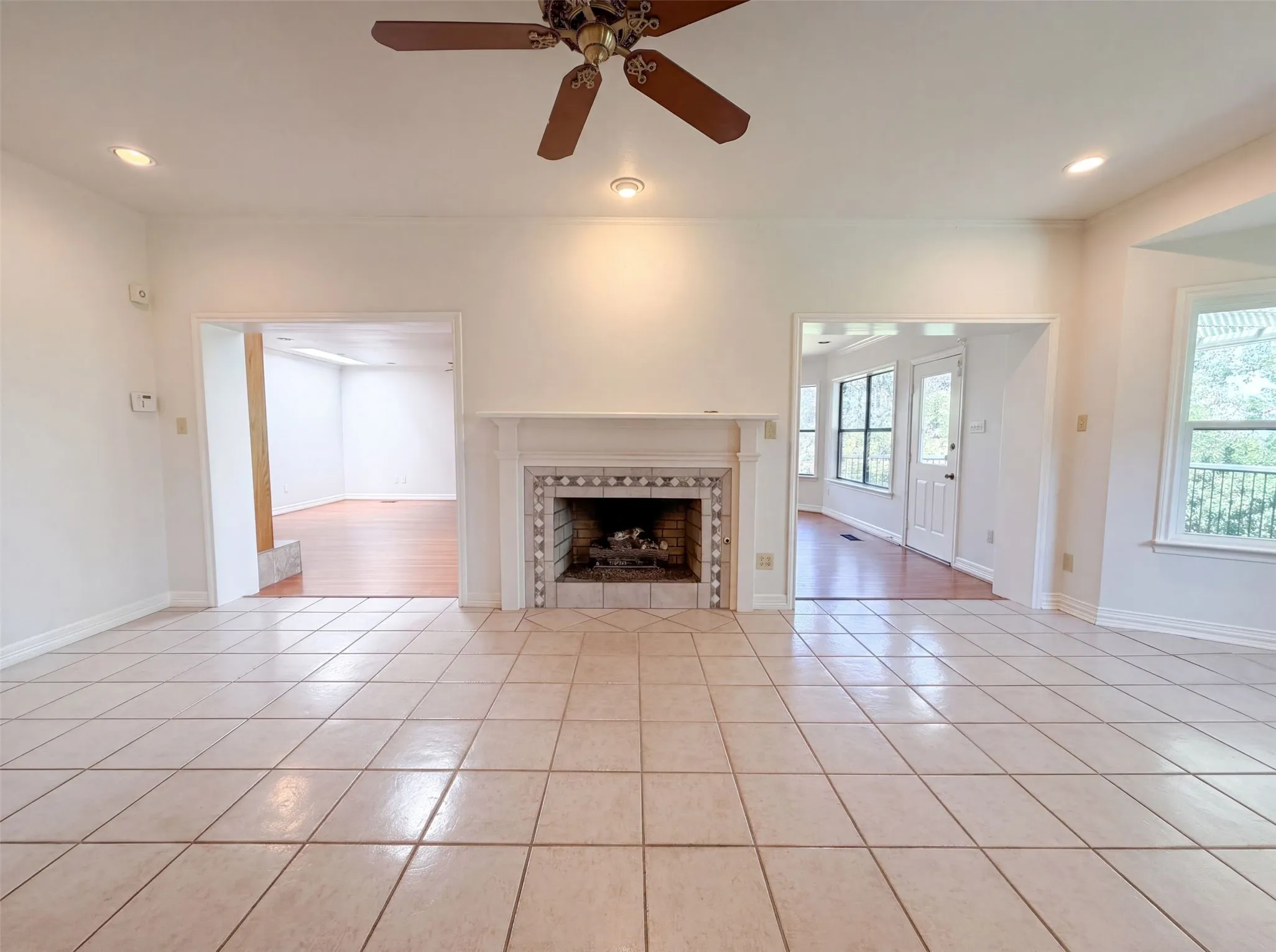 Single Family Residence For Sale in Tarrant County , 7632 Westwind Drive, Fort Worth, Texas 76179, 4 Bedroom, 5 Bathroom, 2 Garage spaces, 3,919 Sqft, built in 1987, mls#21348996, Real Estate Agent in Fort Worth, Homes For Sale in Tarrant county, Homes For Sale in Fort Worth, Realtor in Fort Worth Texas, Real Estate Brokerage Independent Realty Texas, Luminita Cordes Realtor