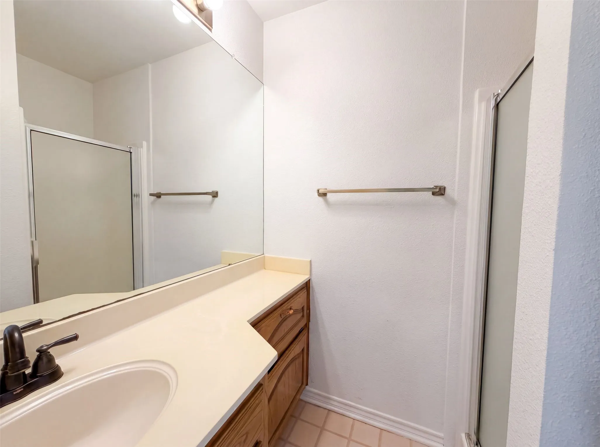 Single Family Residence For Sale in Tarrant County , 7632 Westwind Drive, Fort Worth, Texas 76179, 4 Bedroom, 5 Bathroom, 2 Garage spaces, 3,919 Sqft, built in 1987, mls#21348996, Real Estate Agent in Fort Worth, Homes For Sale in Tarrant county, Homes For Sale in Fort Worth, Realtor in Fort Worth Texas, Real Estate Brokerage Independent Realty Texas, Luminita Cordes Realtor