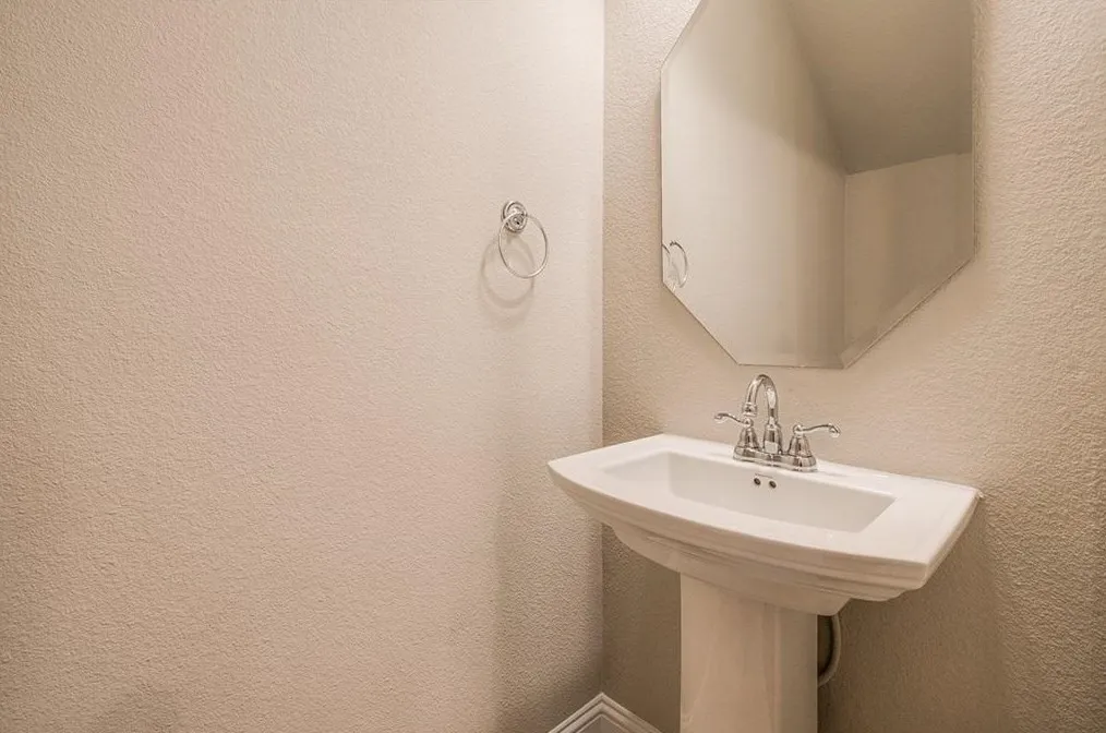 Townhouse For Rent in Collin County , 4720 Piedras Lanzar Drive, Mc Kinney, Texas 75070, 3 Bedroom, 3 Bathroom, 2 Garage spaces, 1,856 Sqft, built in 2018, mls#21349004, Real Estate Agent in Mc Kinney, Homes For Rent in Collin county, Homes For Rent in Mc Kinney, Realtor in Mc Kinney Texas, Real Estate Brokerage Independent Realty Texas, Luminita Cordes Realtor