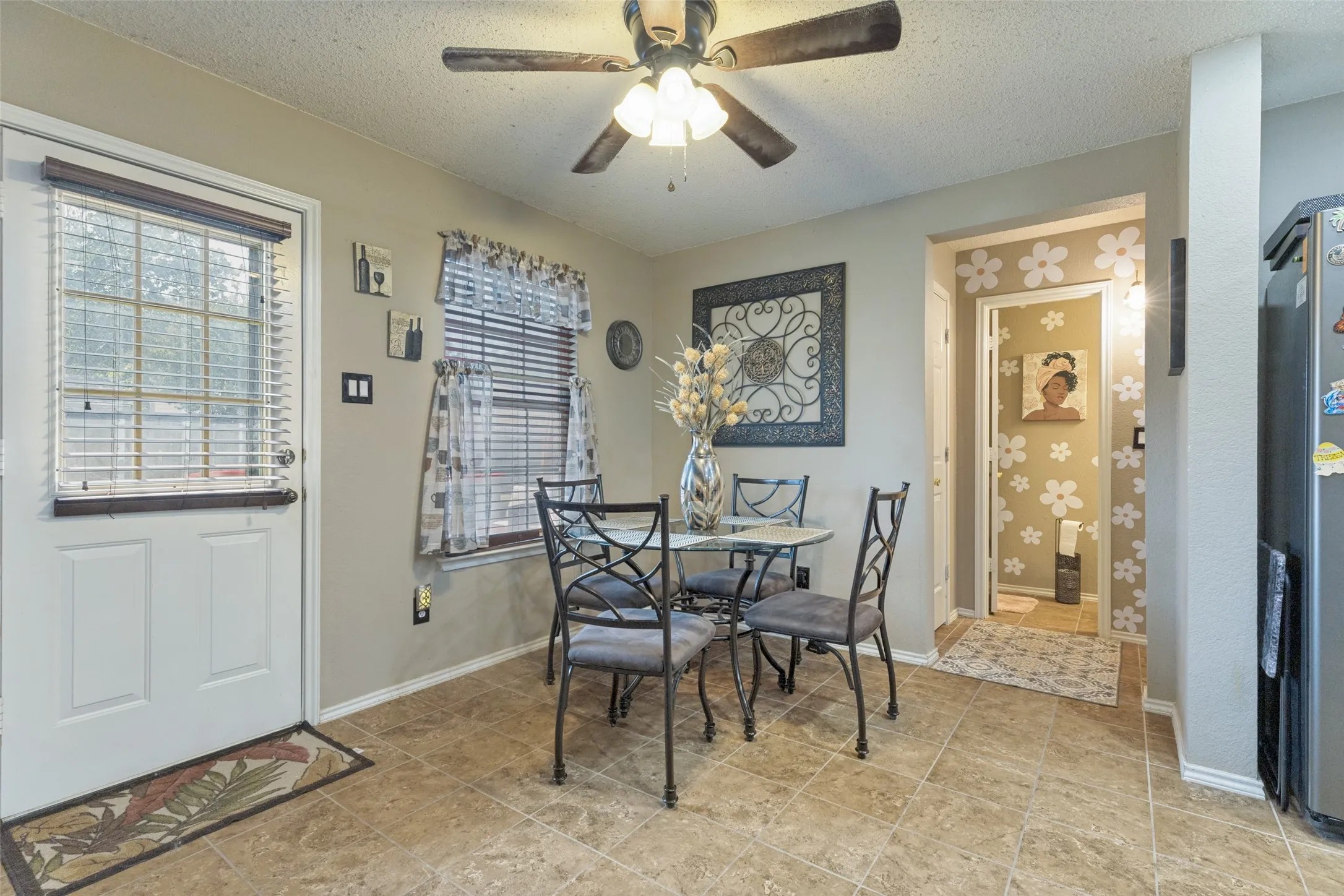 Single Family Residence For Sale in Tarrant County , 13821 Sonterra Ranch Road, Fort Worth, Texas 76262, 3 Bedroom, 3 Bathroom, Garage spaces, 2,648 Sqft, built in 2004, mls#21348990, Real Estate Agent in Fort Worth, Homes For Sale in Tarrant county, Homes For Sale in Fort Worth, Realtor in Fort Worth Texas, Real Estate Brokerage Independent Realty Texas, Luminita Cordes Realtor