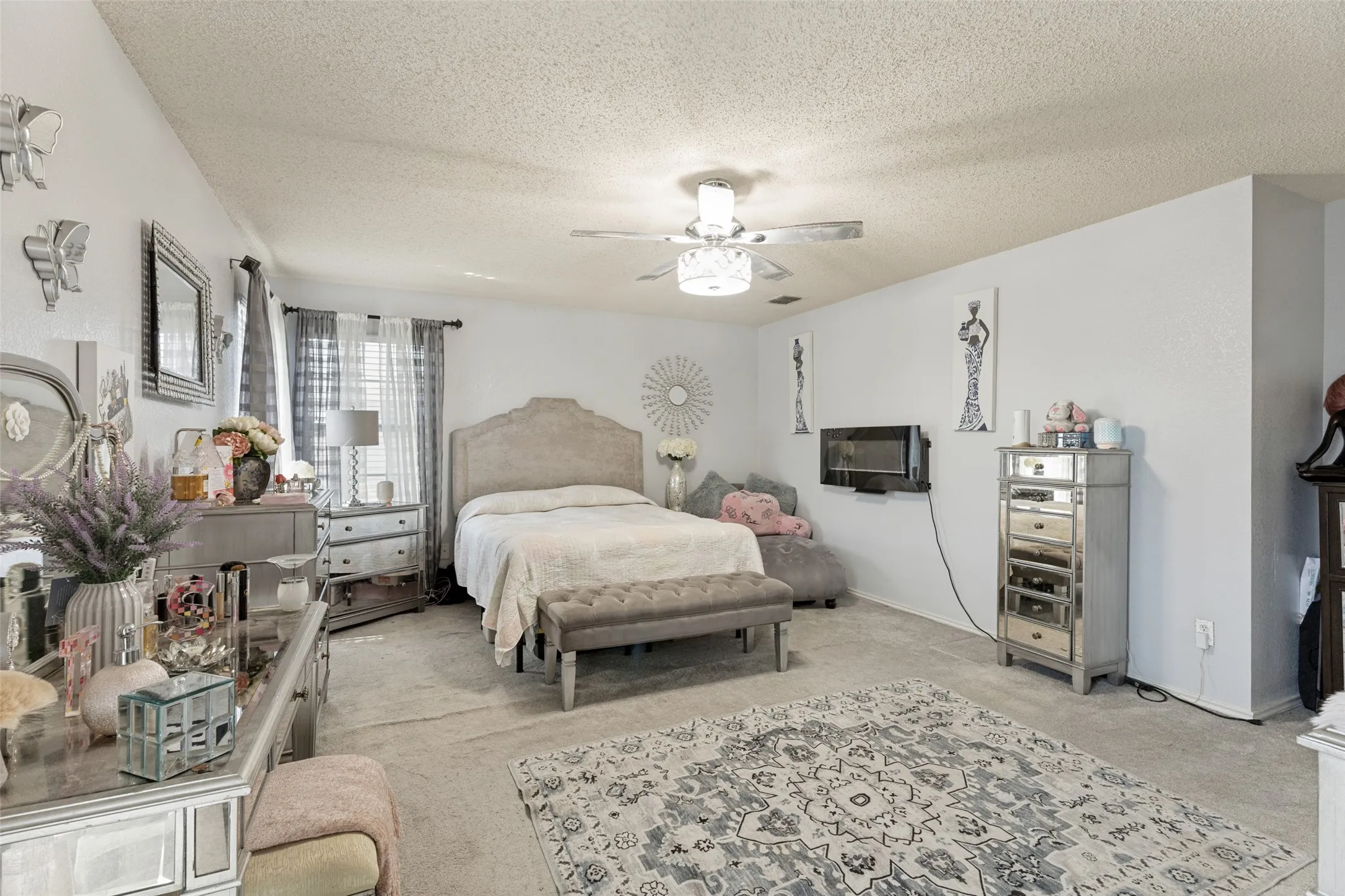 Single Family Residence For Sale in Tarrant County , 13821 Sonterra Ranch Road, Fort Worth, Texas 76262, 3 Bedroom, 3 Bathroom, Garage spaces, 2,648 Sqft, built in 2004, mls#21348990, Real Estate Agent in Fort Worth, Homes For Sale in Tarrant county, Homes For Sale in Fort Worth, Realtor in Fort Worth Texas, Real Estate Brokerage Independent Realty Texas, Luminita Cordes Realtor