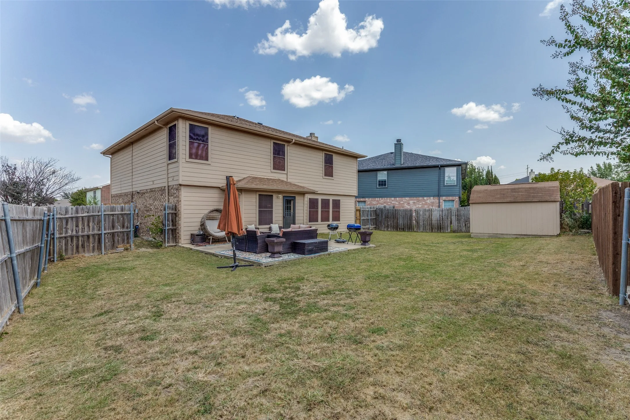 Single Family Residence For Sale in Tarrant County , 13821 Sonterra Ranch Road, Fort Worth, Texas 76262, 3 Bedroom, 3 Bathroom, Garage spaces, 2,648 Sqft, built in 2004, mls#21348990, Real Estate Agent in Fort Worth, Homes For Sale in Tarrant county, Homes For Sale in Fort Worth, Realtor in Fort Worth Texas, Real Estate Brokerage Independent Realty Texas, Luminita Cordes Realtor