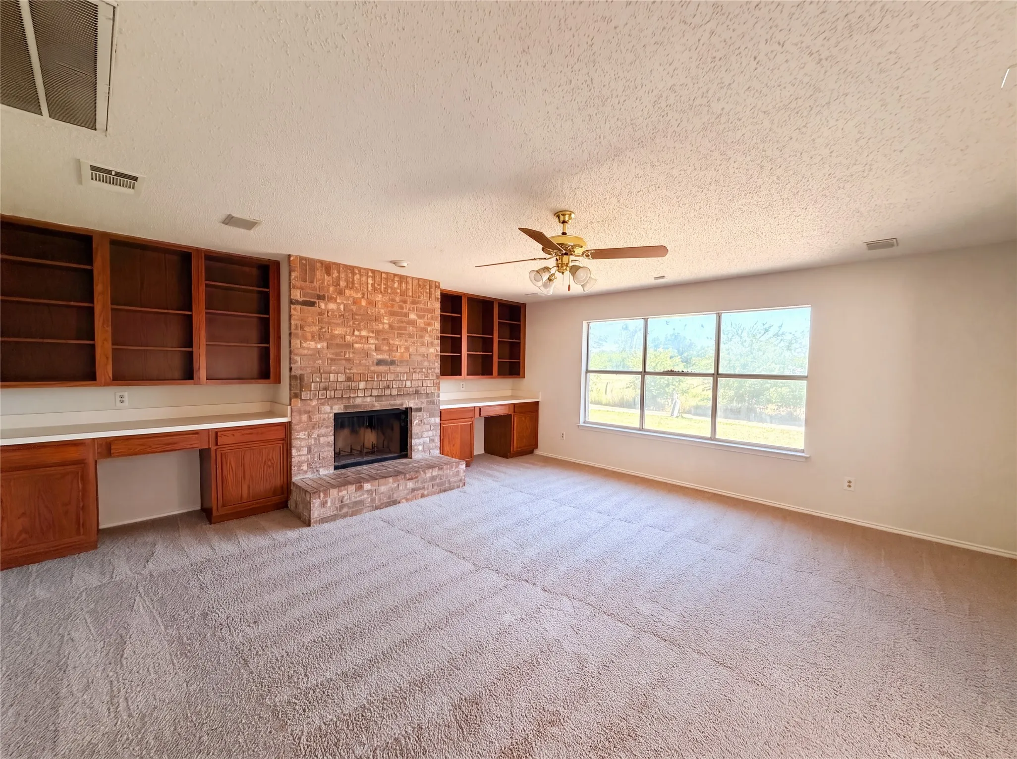 Single Family Residence For Sale in Collin County , 1713 Kennedy Drive, Wylie, Texas 75098, 4 Bedroom, 4 Bathroom, 2 Garage spaces, 3,102 Sqft, built in 1994, mls#21348673, Real Estate Agent in Wylie, Homes For Sale in Collin county, Homes For Sale in Wylie, Realtor in Wylie Texas, Real Estate Brokerage Independent Realty Texas, Luminita Cordes Realtor