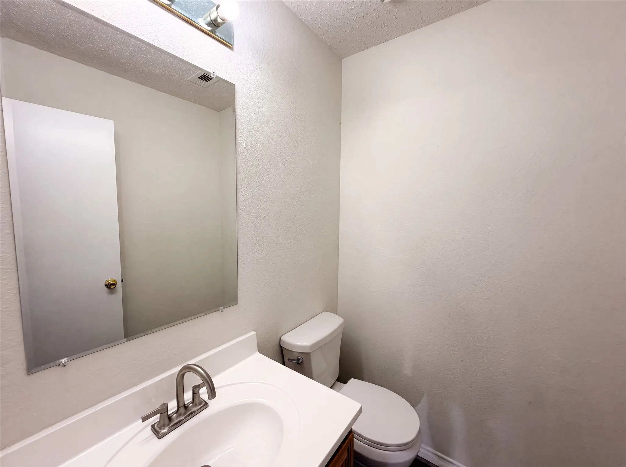 Single Family Residence For Sale in Collin County , 1713 Kennedy Drive, Wylie, Texas 75098, 4 Bedroom, 4 Bathroom, 2 Garage spaces, 3,102 Sqft, built in 1994, mls#21348673, Real Estate Agent in Wylie, Homes For Sale in Collin county, Homes For Sale in Wylie, Realtor in Wylie Texas, Real Estate Brokerage Independent Realty Texas, Luminita Cordes Realtor