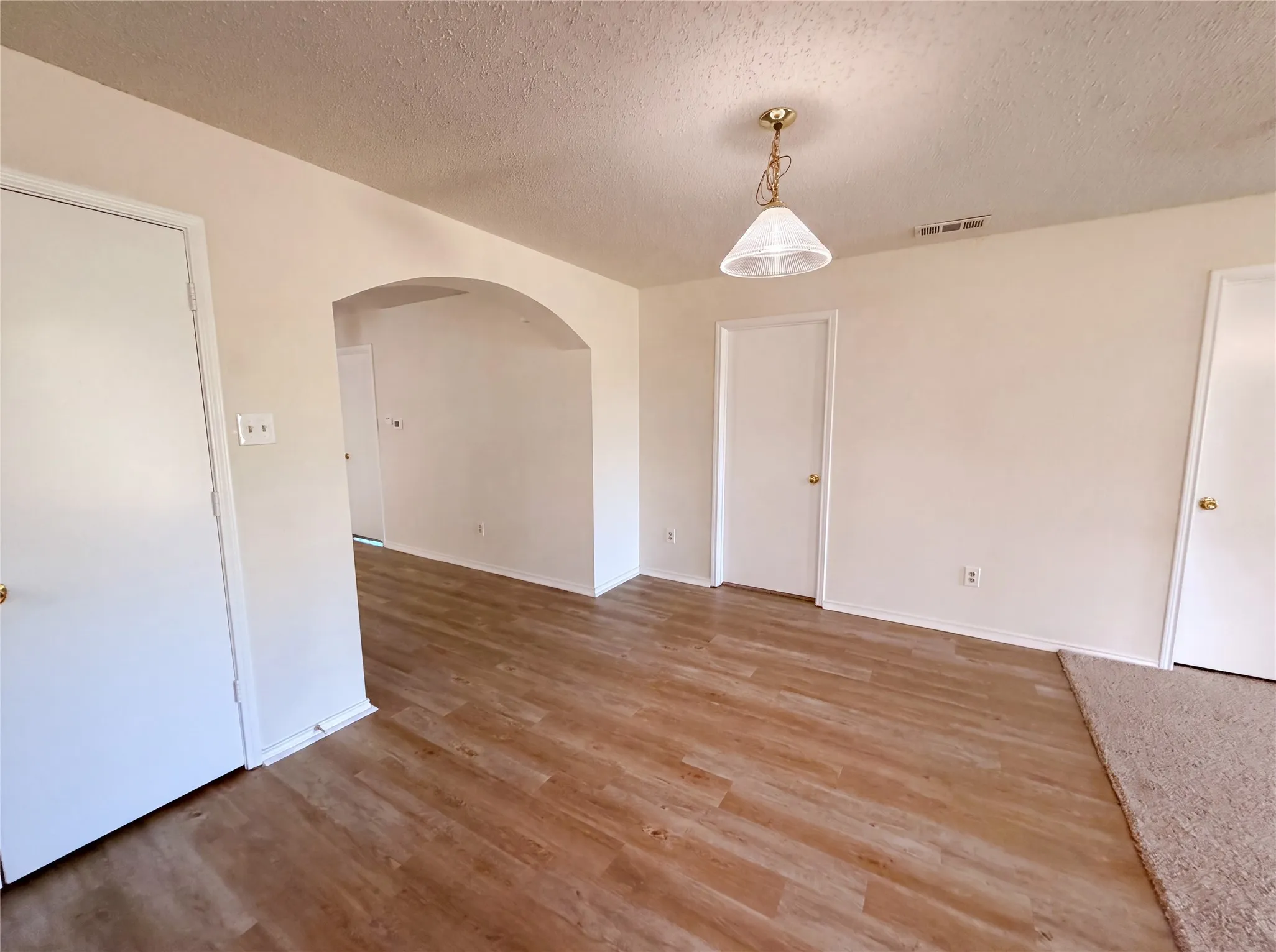 Single Family Residence For Sale in Collin County , 1713 Kennedy Drive, Wylie, Texas 75098, 4 Bedroom, 4 Bathroom, 2 Garage spaces, 3,102 Sqft, built in 1994, mls#21348673, Real Estate Agent in Wylie, Homes For Sale in Collin county, Homes For Sale in Wylie, Realtor in Wylie Texas, Real Estate Brokerage Independent Realty Texas, Luminita Cordes Realtor