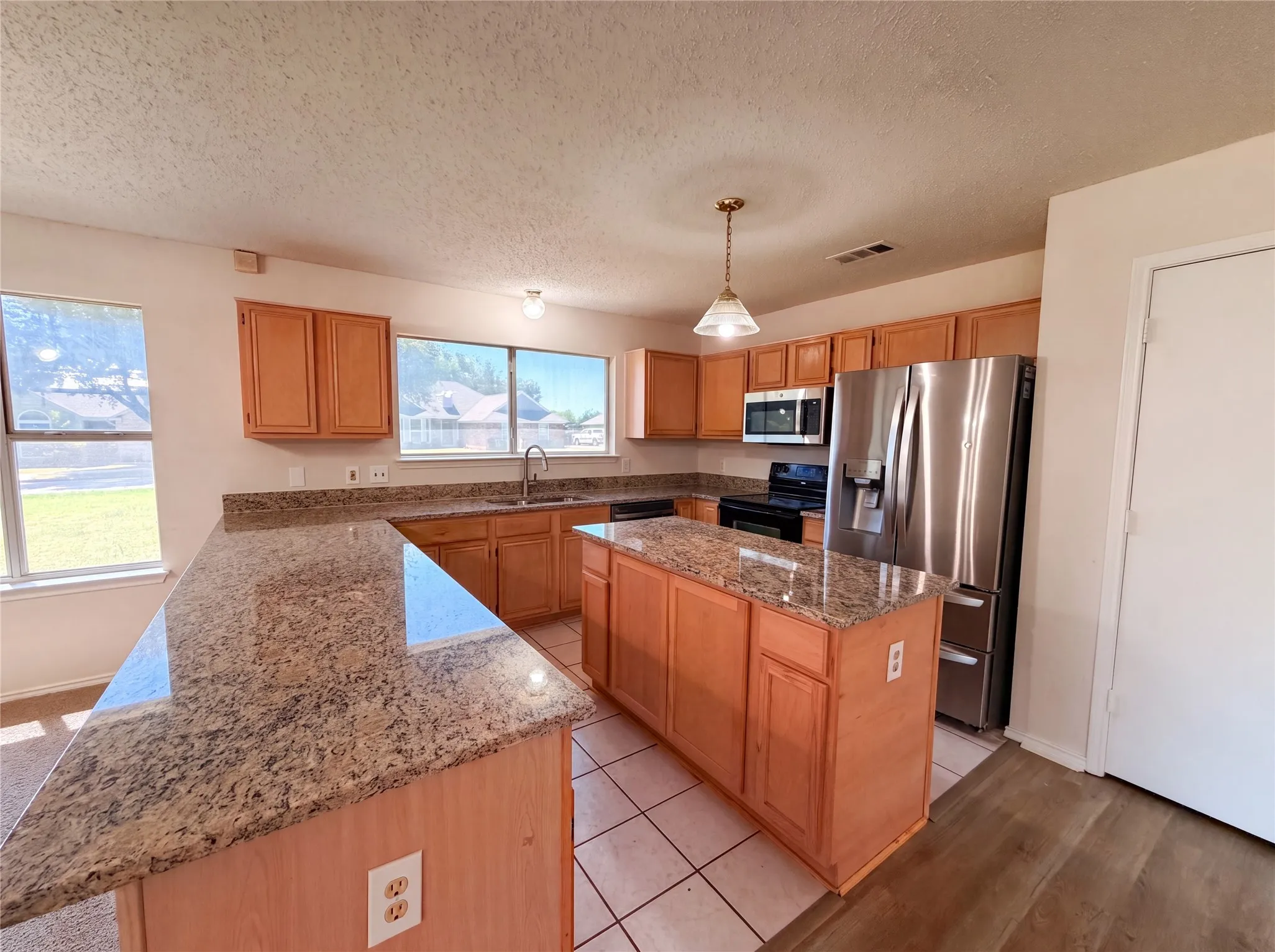 Single Family Residence For Sale in Collin County , 1713 Kennedy Drive, Wylie, Texas 75098, 4 Bedroom, 4 Bathroom, 2 Garage spaces, 3,102 Sqft, built in 1994, mls#21348673, Real Estate Agent in Wylie, Homes For Sale in Collin county, Homes For Sale in Wylie, Realtor in Wylie Texas, Real Estate Brokerage Independent Realty Texas, Luminita Cordes Realtor