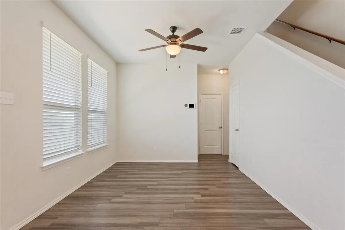 Single Family Residence For Sale in Mc Lennan County , 6317 Elephant Butte Drive, Waco, Texas 76708, 5 Bedroom, 3 Bathroom, 2 Garage spaces, 2,444 Sqft, built in 2020, mls#21348853, Real Estate Agent in Waco, Homes For Sale in Mc Lennan county, Homes For Sale in Waco, Realtor in Waco Texas, Real Estate Brokerage Independent Realty Texas, Luminita Cordes Realtor