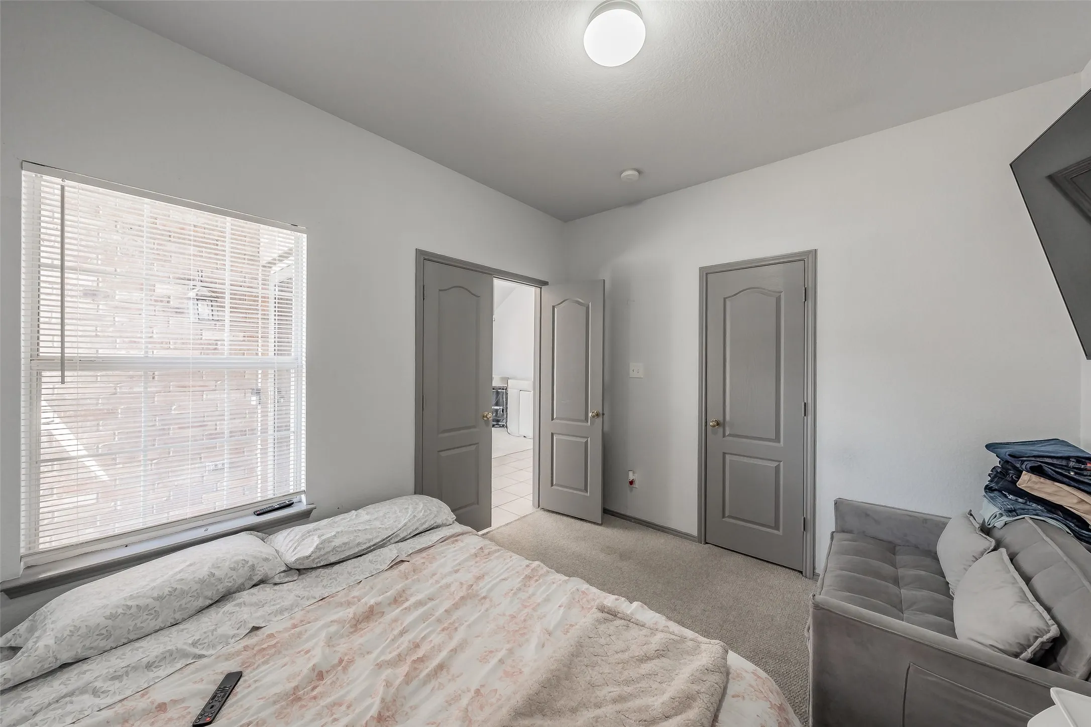 Single Family Residence For Sale in Tarrant County , 4820 Thames Drive, Grand Prairie, Texas 75052, 4 Bedroom, 2 Bathroom, 2 Garage spaces, 2,102 Sqft, built in 2000, mls#21347715, Real Estate Agent in Grand Prairie, Homes For Sale in Tarrant county, Homes For Sale in Grand Prairie, Realtor in Grand Prairie Texas, Real Estate Brokerage Independent Realty Texas, Luminita Cordes Realtor