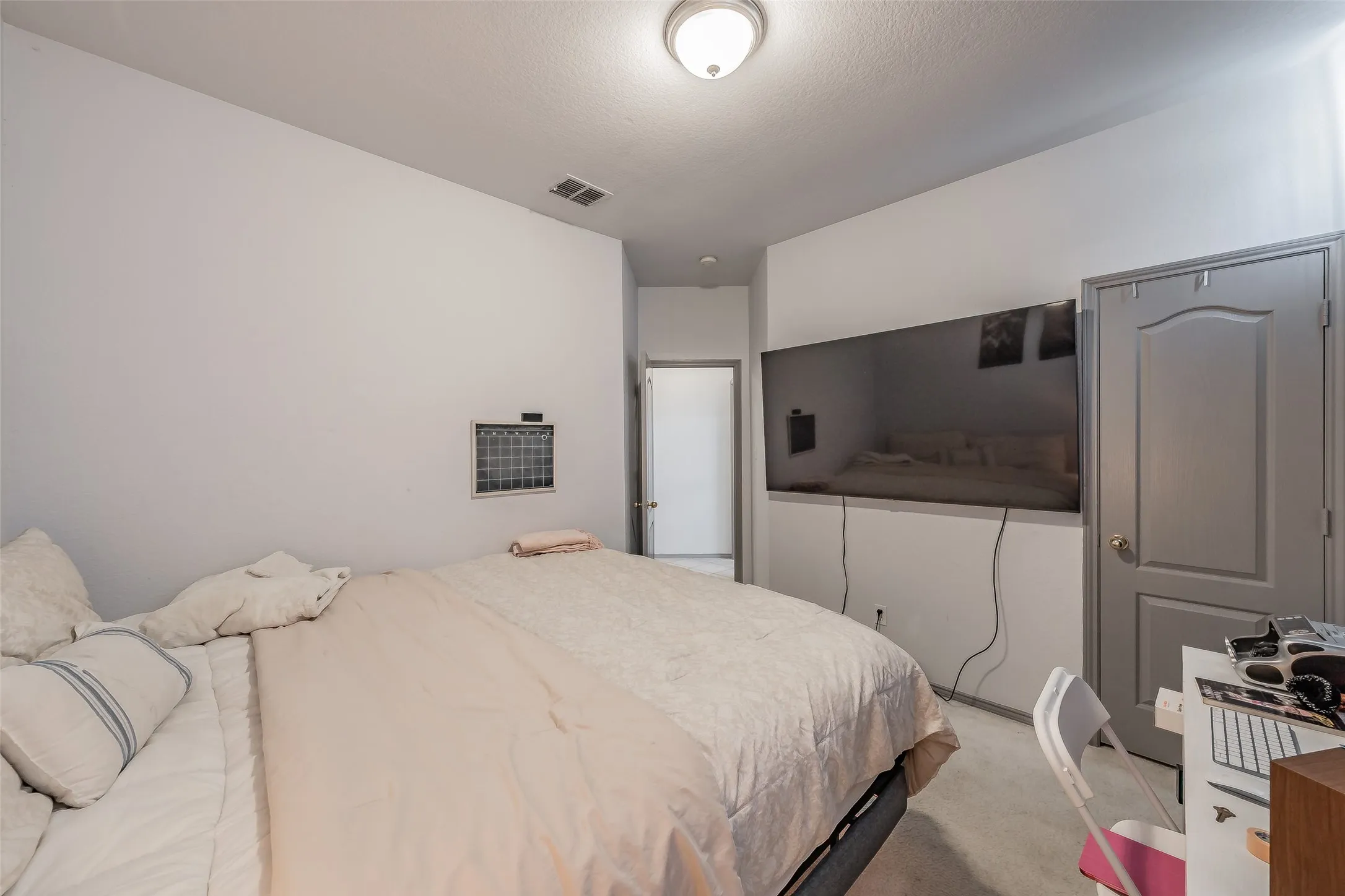 Single Family Residence For Sale in Tarrant County , 4820 Thames Drive, Grand Prairie, Texas 75052, 4 Bedroom, 2 Bathroom, 2 Garage spaces, 2,102 Sqft, built in 2000, mls#21347715, Real Estate Agent in Grand Prairie, Homes For Sale in Tarrant county, Homes For Sale in Grand Prairie, Realtor in Grand Prairie Texas, Real Estate Brokerage Independent Realty Texas, Luminita Cordes Realtor
