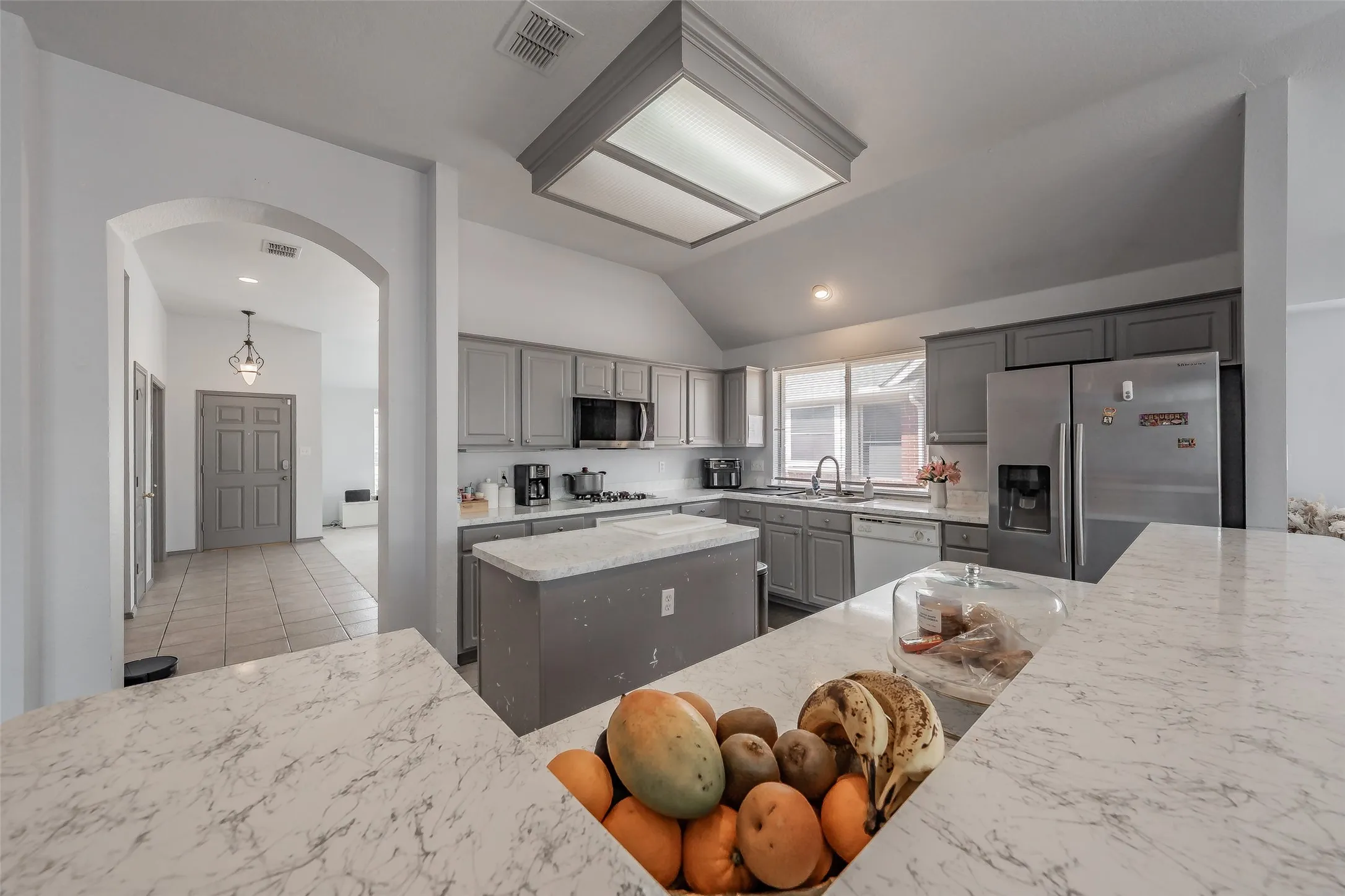 Single Family Residence For Sale in Tarrant County , 4820 Thames Drive, Grand Prairie, Texas 75052, 4 Bedroom, 2 Bathroom, 2 Garage spaces, 2,102 Sqft, built in 2000, mls#21347715, Real Estate Agent in Grand Prairie, Homes For Sale in Tarrant county, Homes For Sale in Grand Prairie, Realtor in Grand Prairie Texas, Real Estate Brokerage Independent Realty Texas, Luminita Cordes Realtor