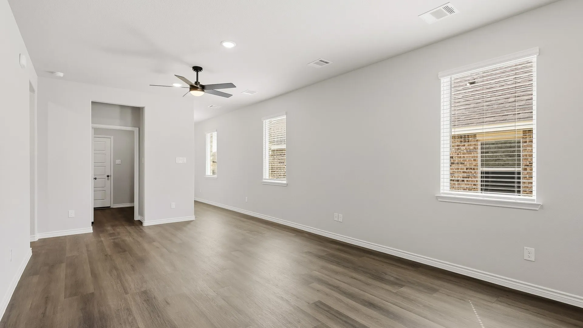 Single Family Residence For Sale in Ellis County , 1712 Acts Lane, Ennis, Texas 75119, 3 Bedroom, 2 Bathroom, 2 Garage spaces, 1,245 Sqft, built in 2026, mls#21348991, Real Estate Agent in Ennis, Homes For Sale in Ellis county, Homes For Sale in Ennis, Realtor in Ennis Texas, Real Estate Brokerage Independent Realty Texas, Luminita Cordes Realtor