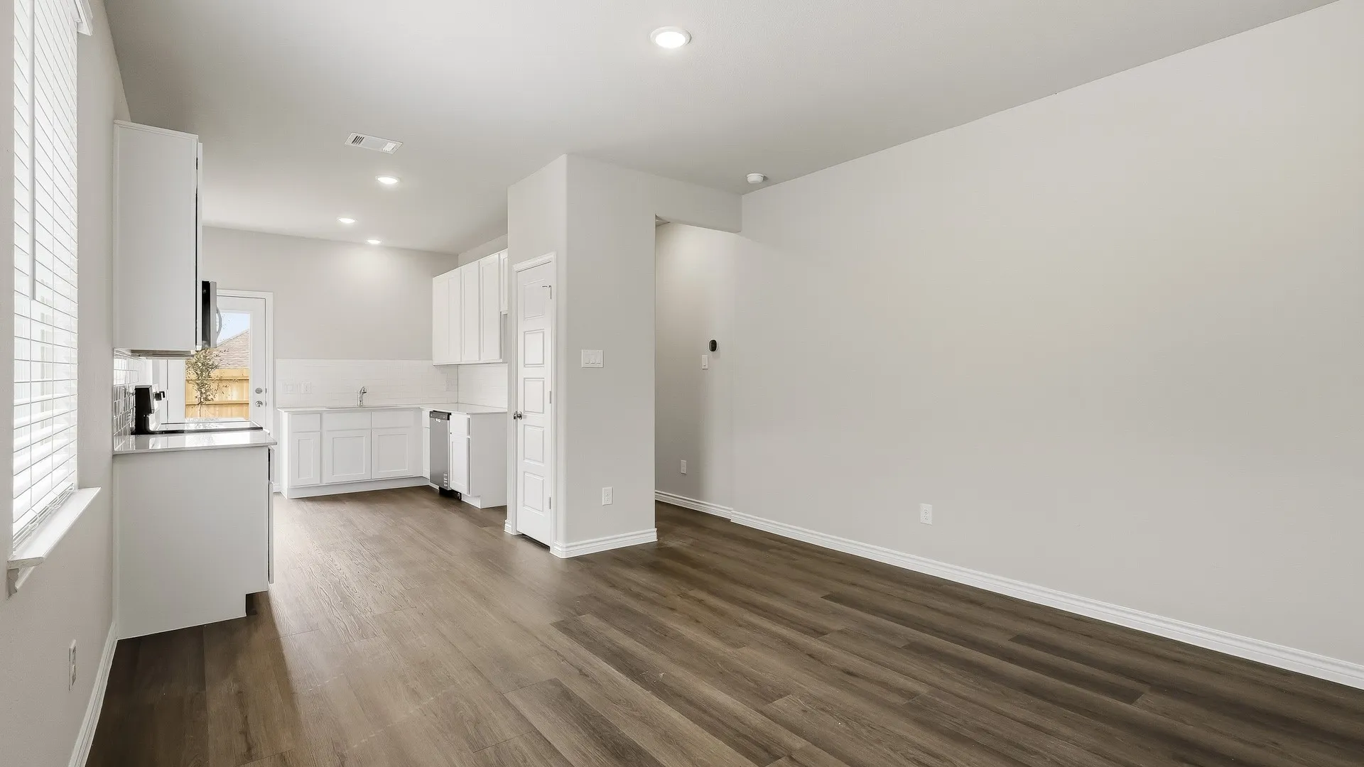 Single Family Residence For Sale in Ellis County , 1712 Acts Lane, Ennis, Texas 75119, 3 Bedroom, 2 Bathroom, 2 Garage spaces, 1,245 Sqft, built in 2026, mls#21348991, Real Estate Agent in Ennis, Homes For Sale in Ellis county, Homes For Sale in Ennis, Realtor in Ennis Texas, Real Estate Brokerage Independent Realty Texas, Luminita Cordes Realtor