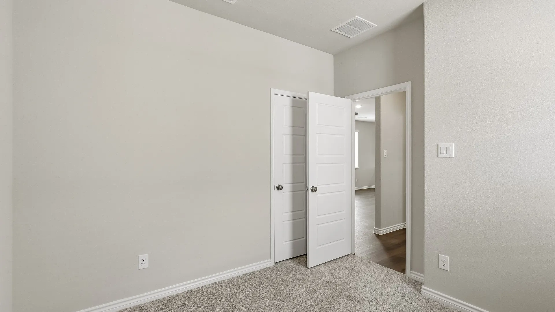 Single Family Residence For Sale in Ellis County , 1712 Acts Lane, Ennis, Texas 75119, 3 Bedroom, 2 Bathroom, 2 Garage spaces, 1,245 Sqft, built in 2026, mls#21348991, Real Estate Agent in Ennis, Homes For Sale in Ellis county, Homes For Sale in Ennis, Realtor in Ennis Texas, Real Estate Brokerage Independent Realty Texas, Luminita Cordes Realtor