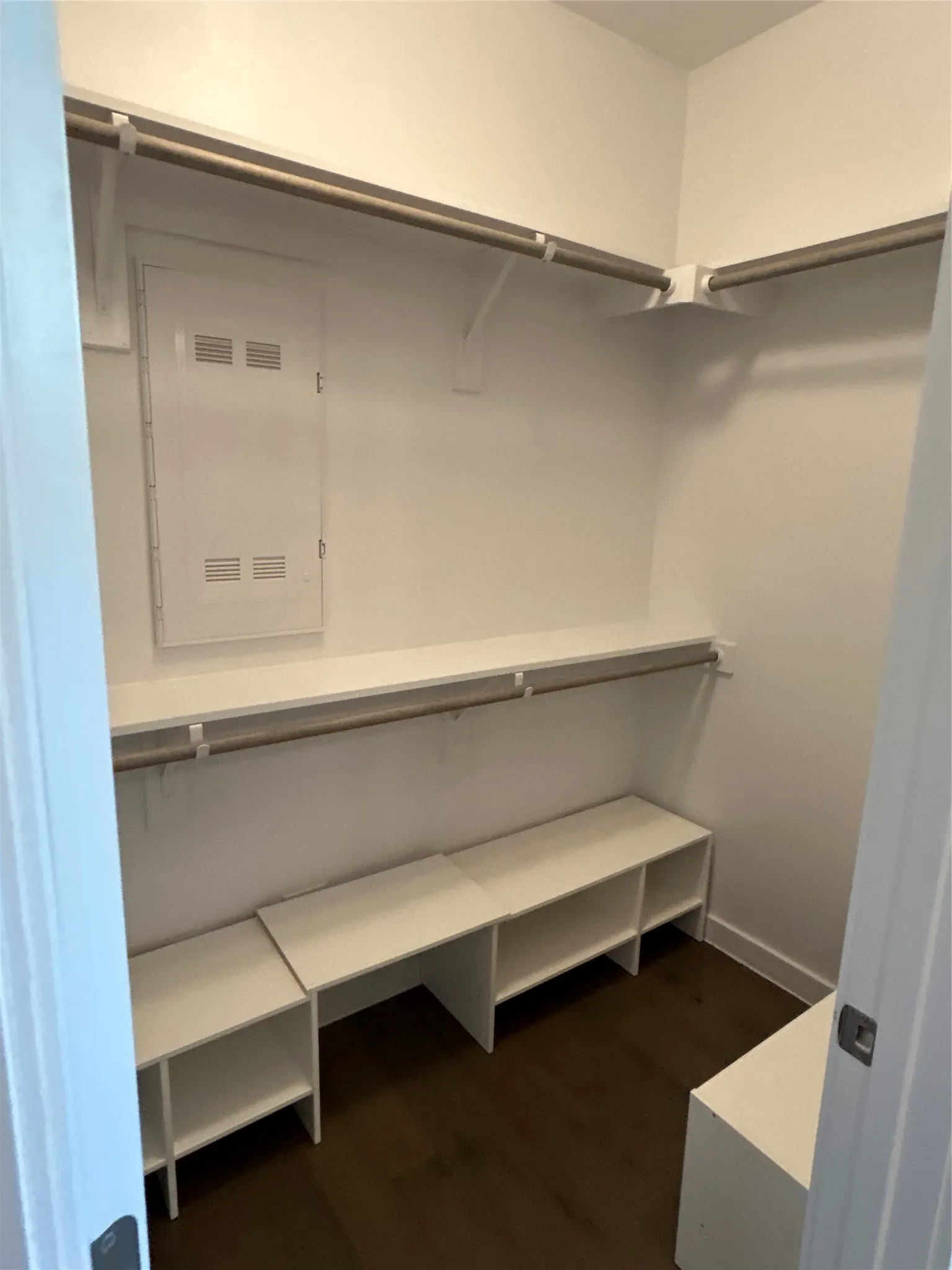 Single Family Residence For Rent in Dallas County , 1229 Clifftop Lane, Dallas, Texas 75208, 3 Bedroom, 3 Bathroom, 2 Garage spaces, 1,825 Sqft, built in 2019, mls#21325452, Real Estate Agent in Dallas, Homes For Rent in Dallas county, Homes For Rent in Dallas, Realtor in Dallas Texas, Real Estate Brokerage Independent Realty Texas, Luminita Cordes Realtor