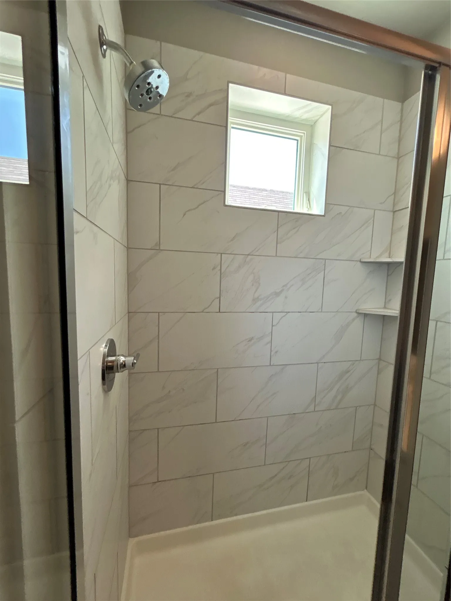 Single Family Residence For Rent in Dallas County , 1229 Clifftop Lane, Dallas, Texas 75208, 3 Bedroom, 3 Bathroom, 2 Garage spaces, 1,825 Sqft, built in 2019, mls#21325452, Real Estate Agent in Dallas, Homes For Rent in Dallas county, Homes For Rent in Dallas, Realtor in Dallas Texas, Real Estate Brokerage Independent Realty Texas, Luminita Cordes Realtor