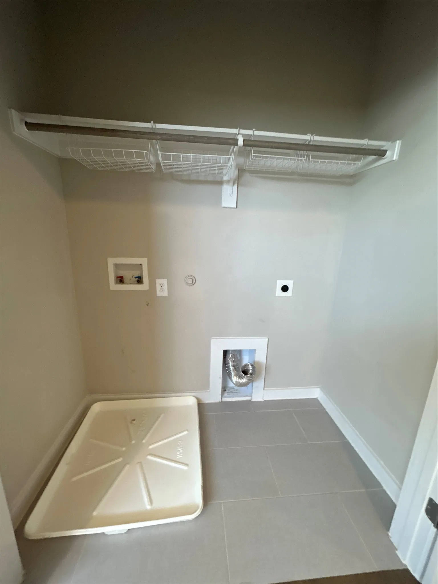Single Family Residence For Rent in Dallas County , 1229 Clifftop Lane, Dallas, Texas 75208, 3 Bedroom, 3 Bathroom, 2 Garage spaces, 1,825 Sqft, built in 2019, mls#21325452, Real Estate Agent in Dallas, Homes For Rent in Dallas county, Homes For Rent in Dallas, Realtor in Dallas Texas, Real Estate Brokerage Independent Realty Texas, Luminita Cordes Realtor