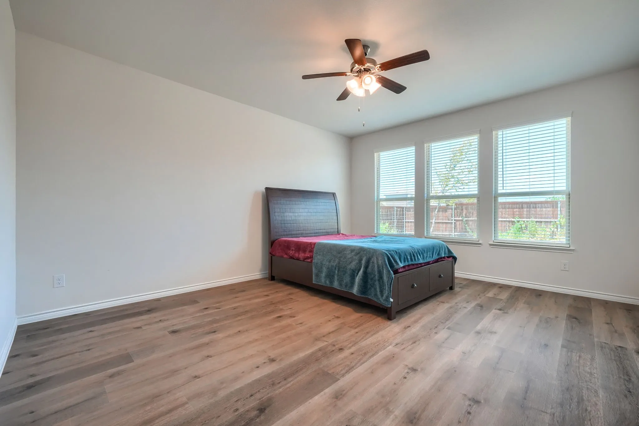 Single Family Residence For Sale in Denton County , 6037 Warrington Street, Celina, Texas 76227, 4 Bedroom, 3 Bathroom, 2 Garage spaces, 2,965 Sqft, built in 2023, mls#21348895, Real Estate Agent in Celina, Homes For Sale in Denton county, Homes For Sale in Celina, Realtor in Celina Texas, Real Estate Brokerage Independent Realty Texas, Luminita Cordes Realtor