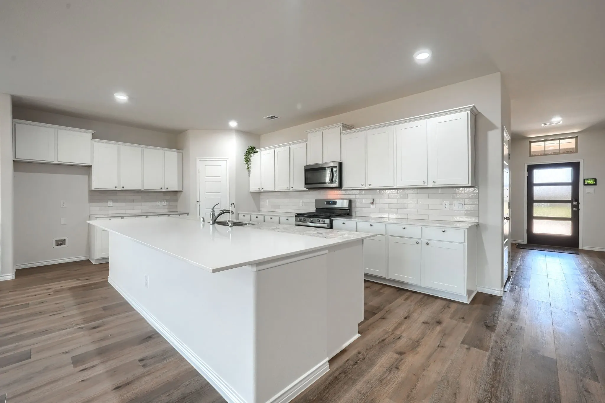Single Family Residence For Sale in Denton County , 6037 Warrington Street, Celina, Texas 76227, 4 Bedroom, 3 Bathroom, 2 Garage spaces, 2,965 Sqft, built in 2023, mls#21348895, Real Estate Agent in Celina, Homes For Sale in Denton county, Homes For Sale in Celina, Realtor in Celina Texas, Real Estate Brokerage Independent Realty Texas, Luminita Cordes Realtor