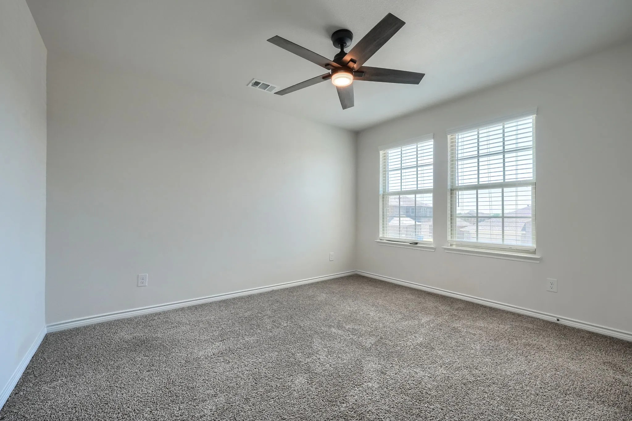 Single Family Residence For Sale in Denton County , 6037 Warrington Street, Celina, Texas 76227, 4 Bedroom, 3 Bathroom, 2 Garage spaces, 2,965 Sqft, built in 2023, mls#21348895, Real Estate Agent in Celina, Homes For Sale in Denton county, Homes For Sale in Celina, Realtor in Celina Texas, Real Estate Brokerage Independent Realty Texas, Luminita Cordes Realtor